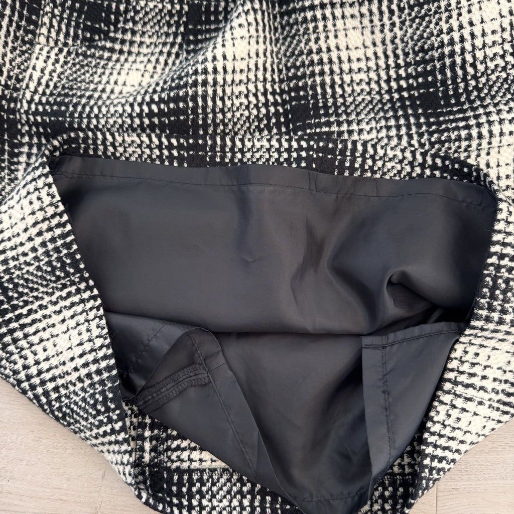 Ann Taylor Women’s  Black White Plaid Skirt Sz 4 Lined Pencil Career