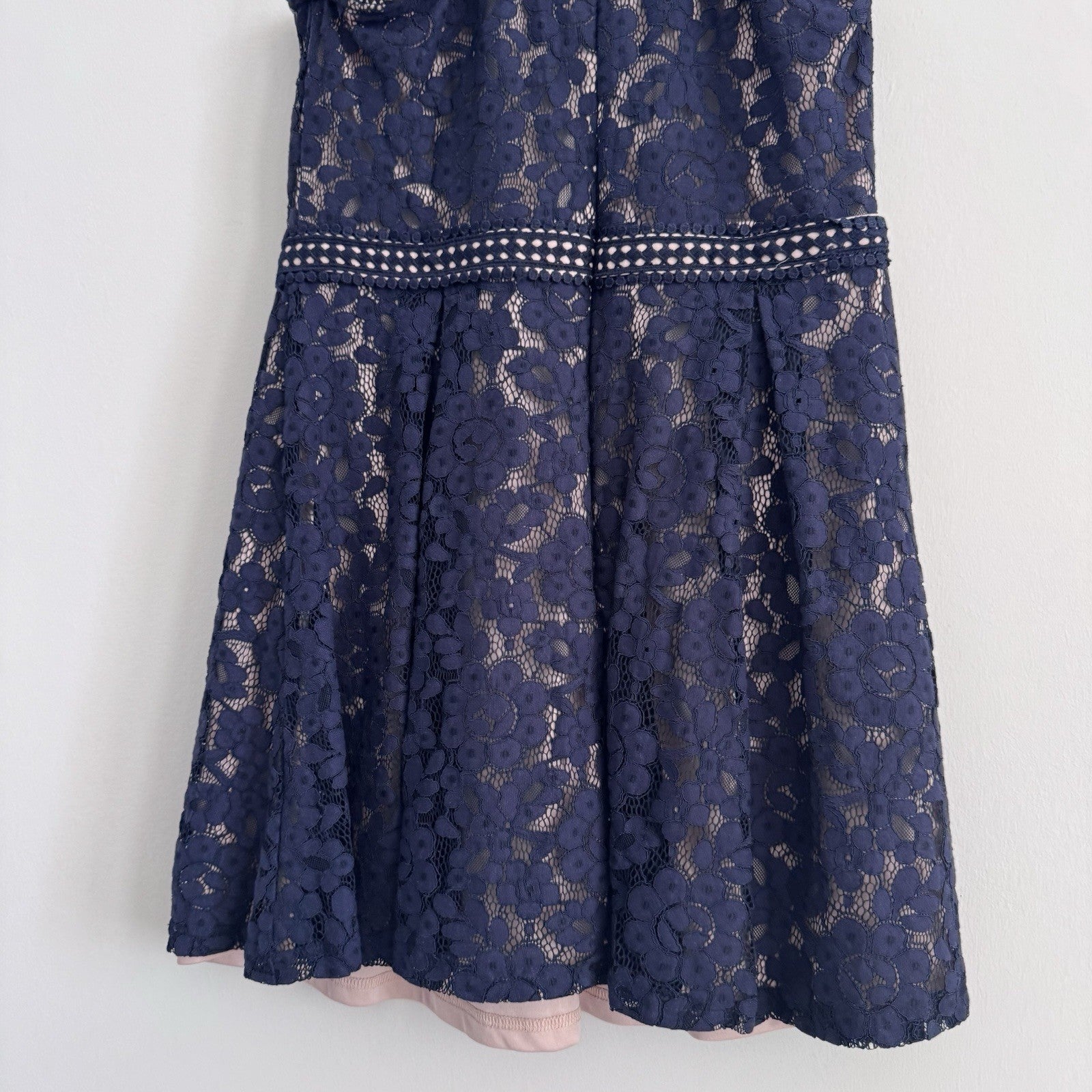 Blu Pepper Navy Lace Halter Dress L Nude Lining B8SD1112 Cocktail