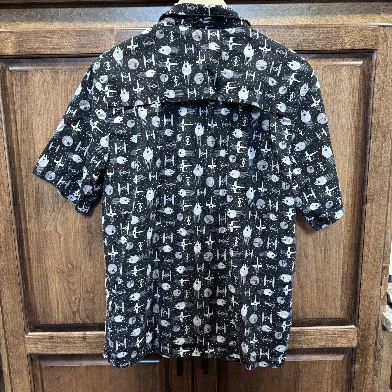 Disney Parks Star Wars Button Up Shirt Men’s M | Ships & Death Star Print