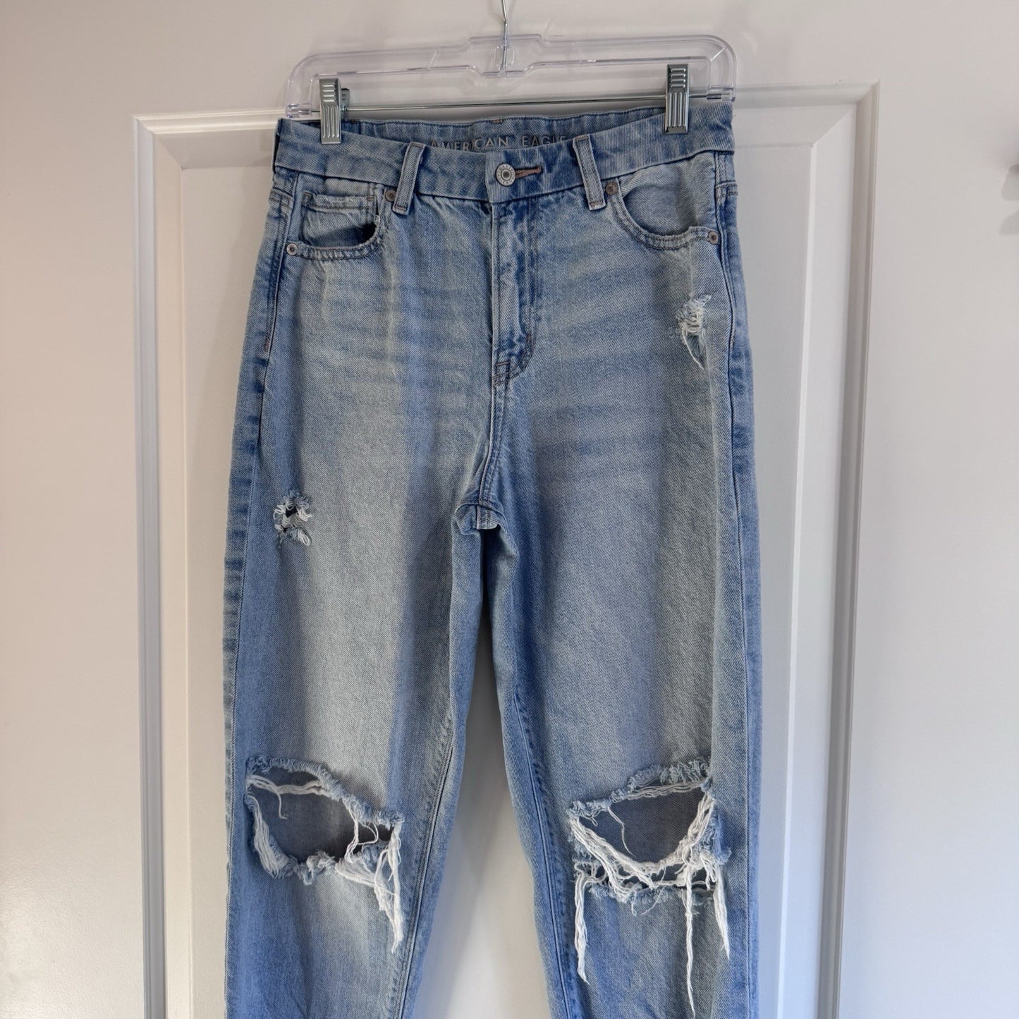 American Eagle Curvy Mom Jeans Womens 4 Regular Distressed Rigid Denim