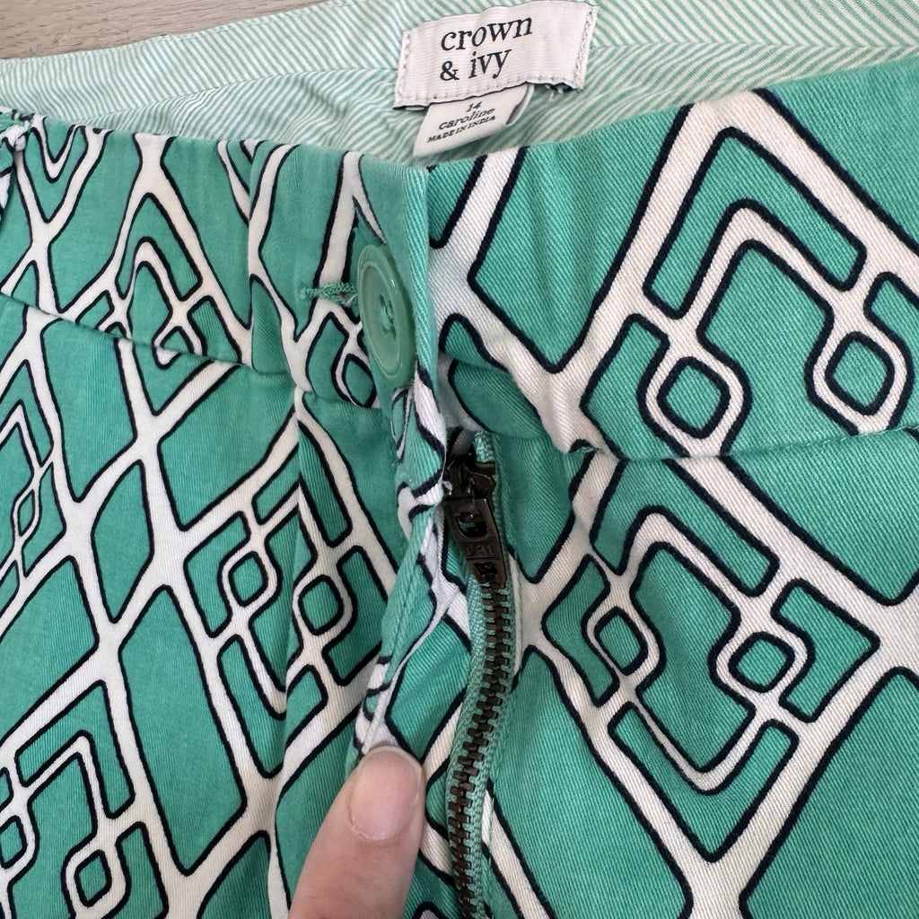 Crown & Ivy Shorts Lot Of 2  Size 14 Geometric & Medallion Print Cotton