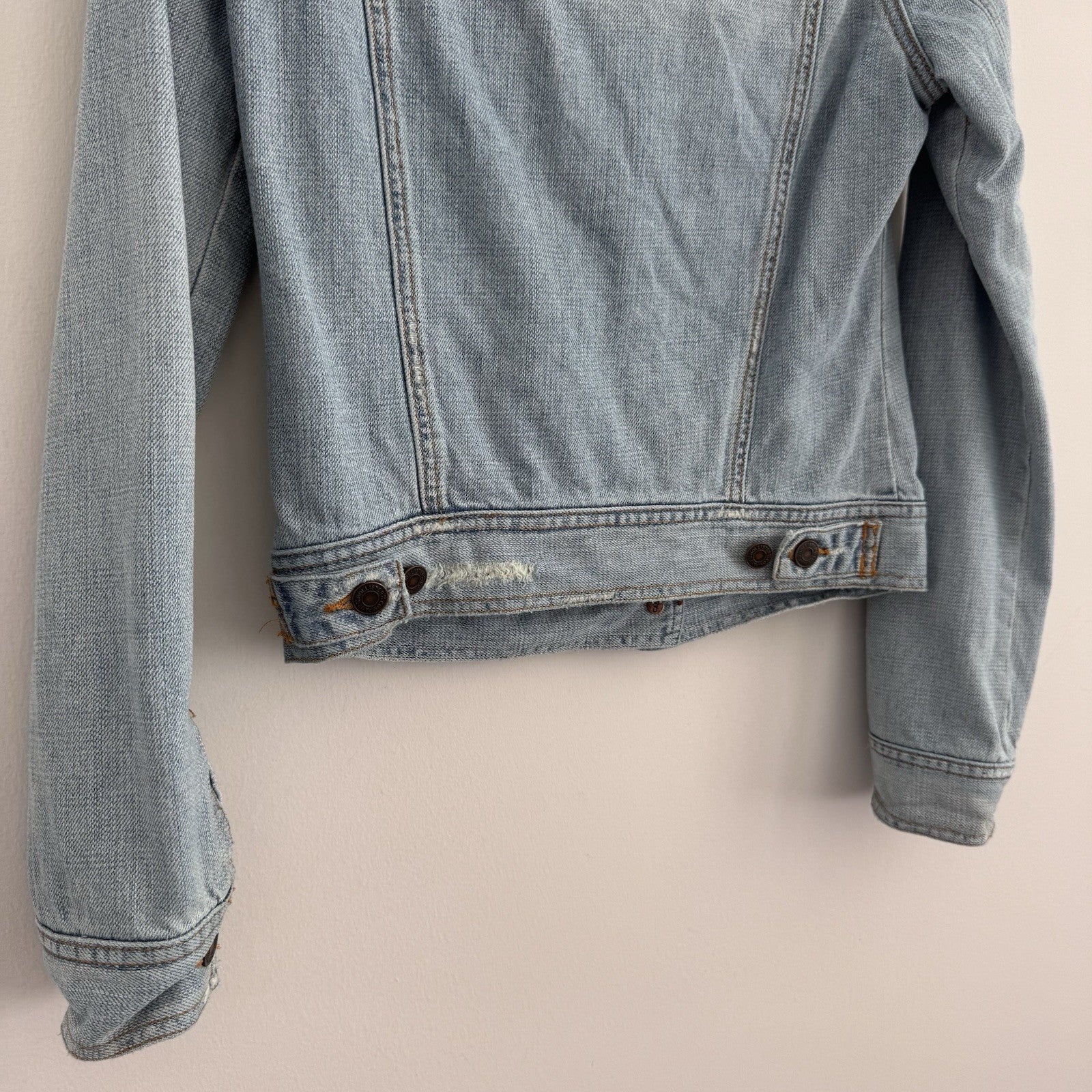 Hollister Jean Jacket Womens Medium Light Wash Distressed Trucker Denim Y2k VTG