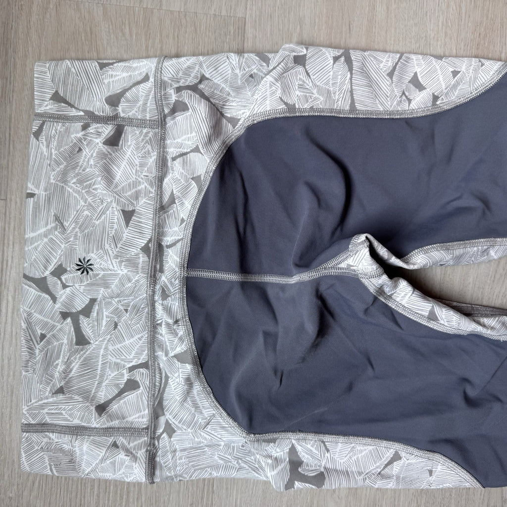 Athleta Gray White Leaf Print Leggings High Rise Womens Small Mesh Panel