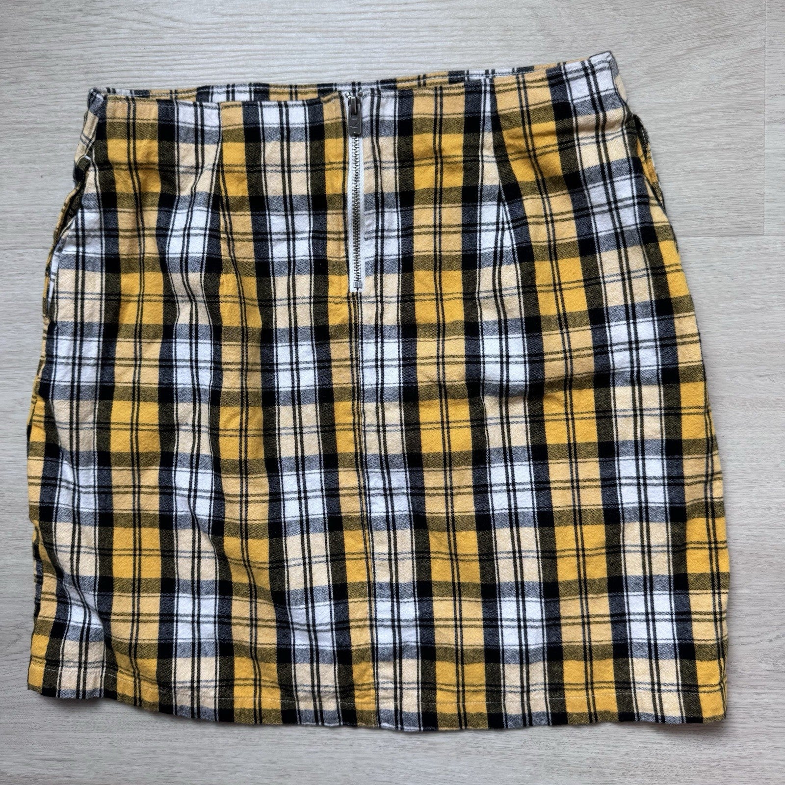 Hollister Ultra High Rise Plaid Mini Skirt Yellow Black White Size S