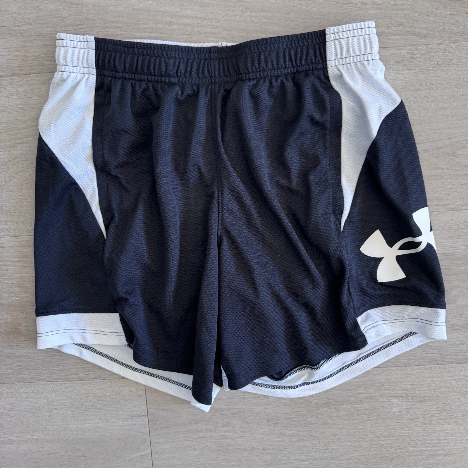 Under Armour Men’s Athletic Shorts SM/PCH Navy White Loose Fit Mesh