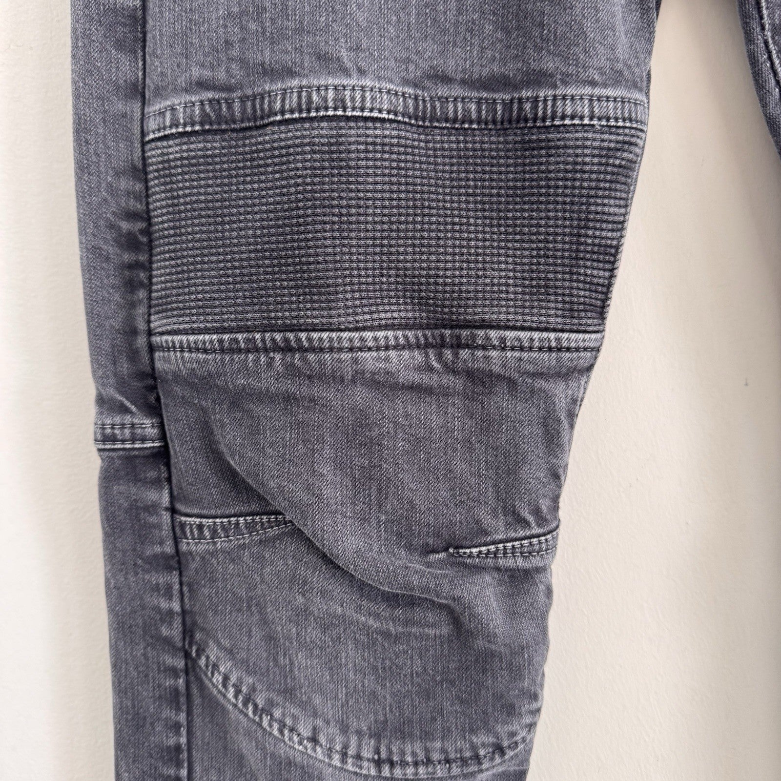 ZARA MAN Gray Biker Jeans 30 Skinny Moto Denim Ribbed Paneling Zipper Pockets