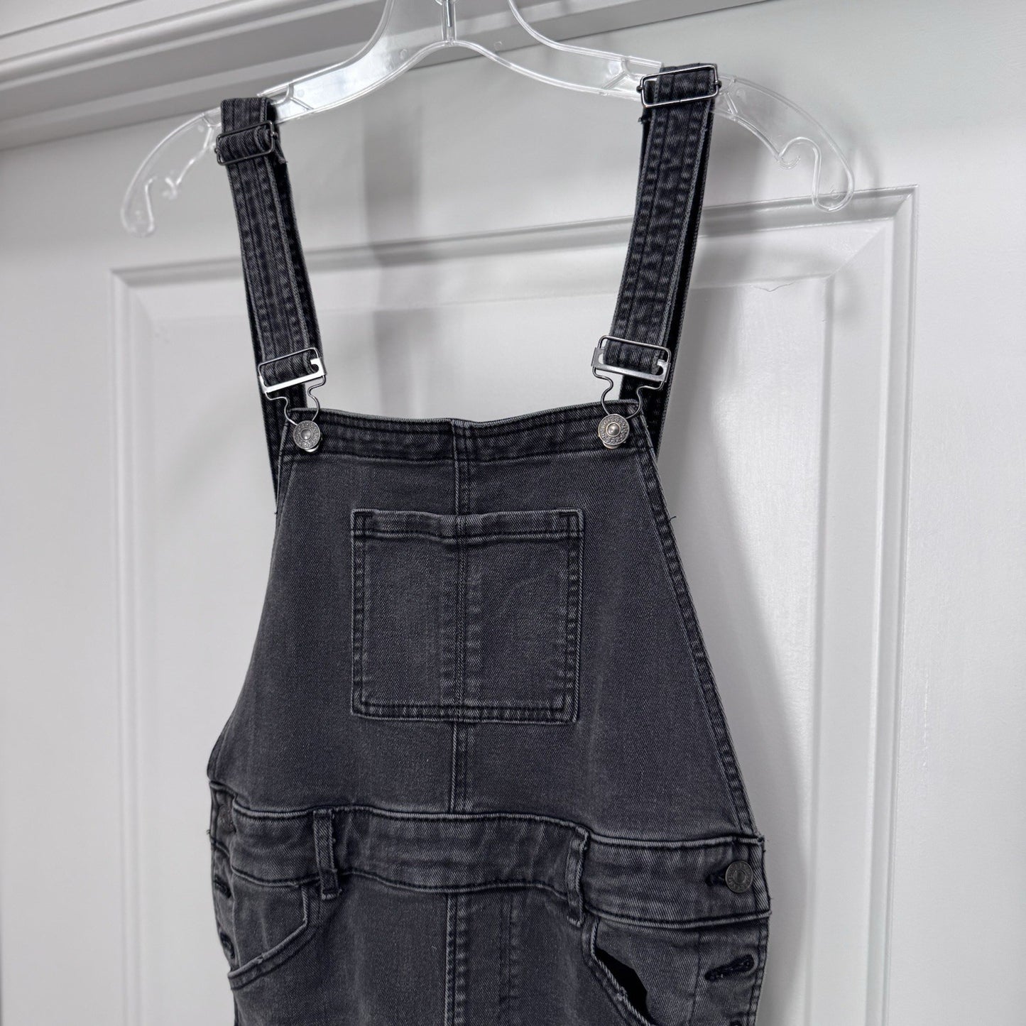 Express Black Jean Overalls Size 4 Women’s Adjustable Straps Frayed Hem