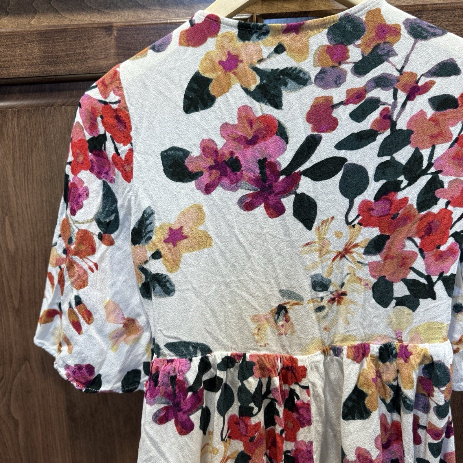 Lovestitch Women’s Floral Empire Waist Tunic Top Size Small White Multi 