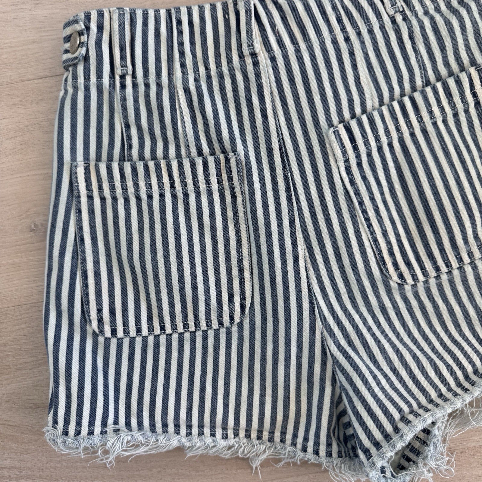 BDG Urban Outfitters Women’s Striped Denim Shorts W29 Raw Hem Y2K