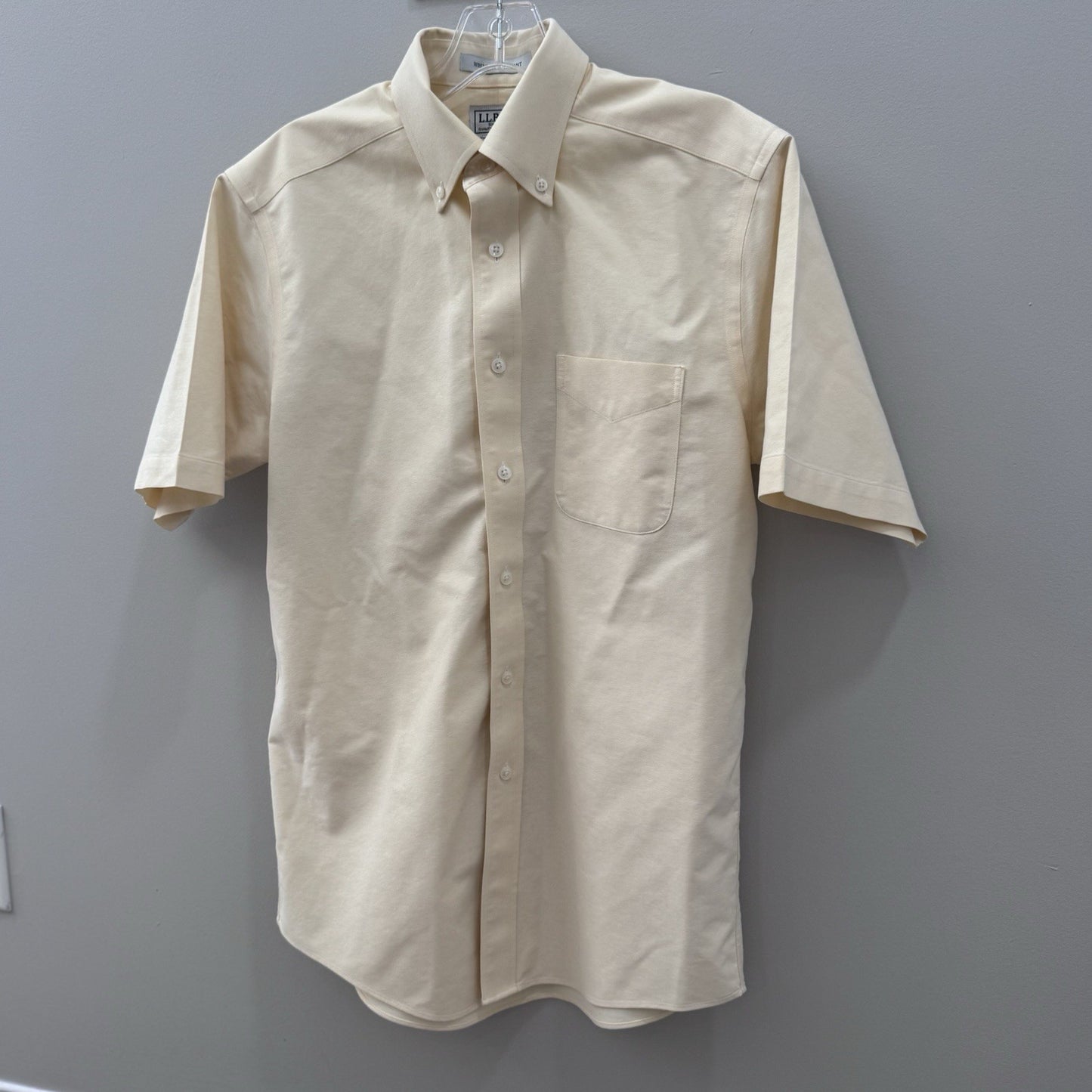 L.L. Bean Men’s Beige Short Sleeve Button Down Shirt 100% Cotton 14.5 Reg 