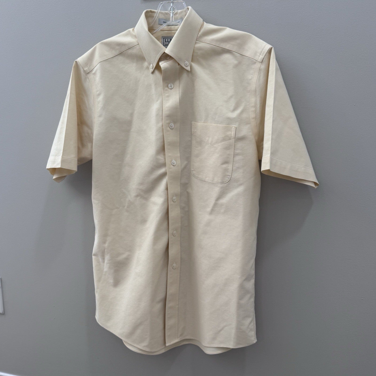 L.L. Bean Men’s Beige Short Sleeve Button Down Shirt 100% Cotton 14.5 Reg 