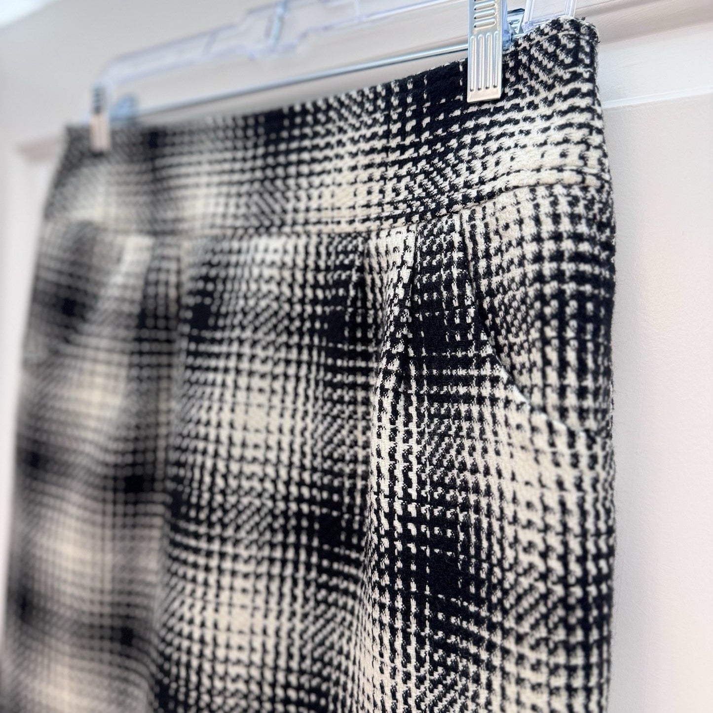 Ann Taylor Skirt Size 4 Black White Plaid Tweed Wool Blend Lined Career