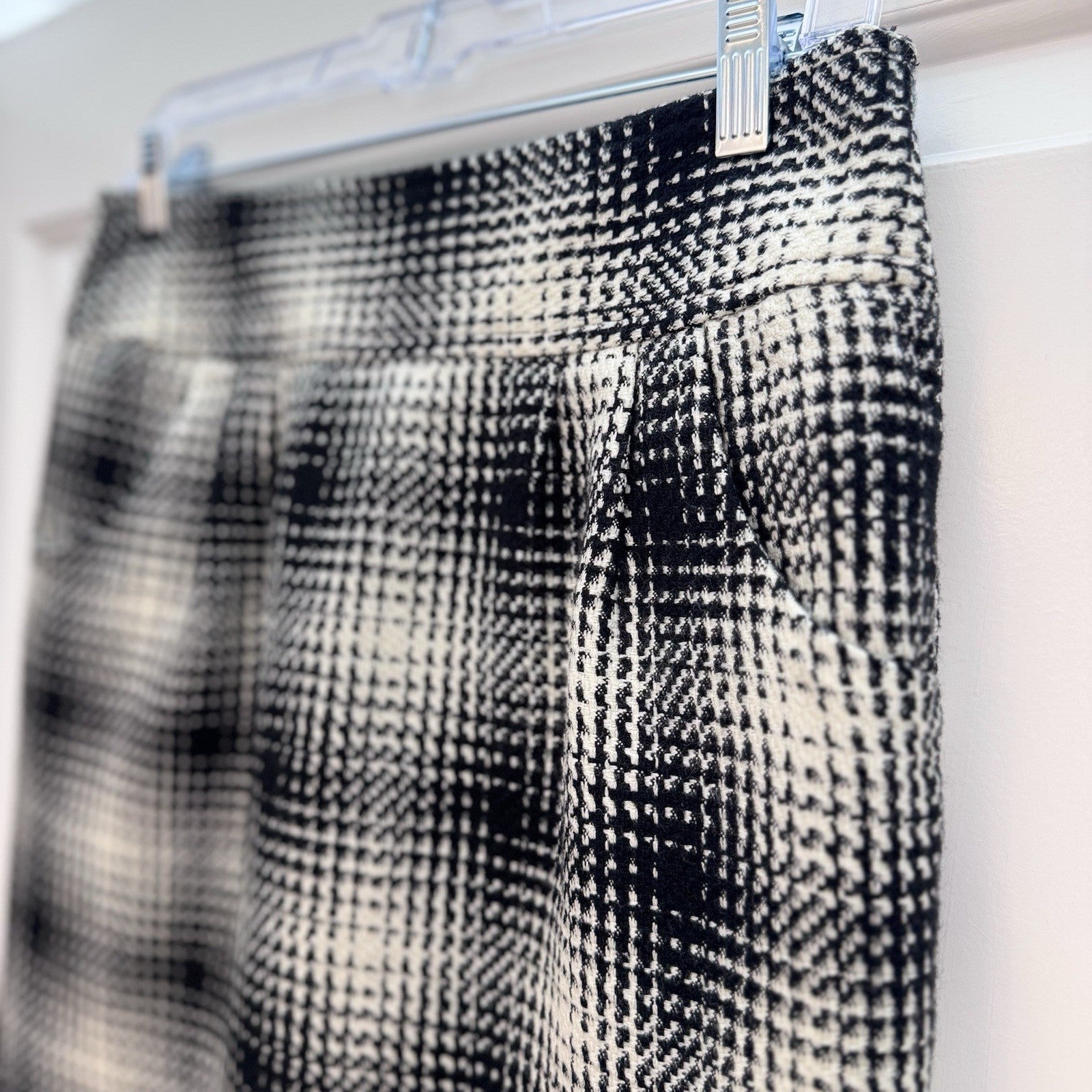 Ann Taylor Skirt Size 4 Black White Plaid Tweed Wool Blend Lined Career