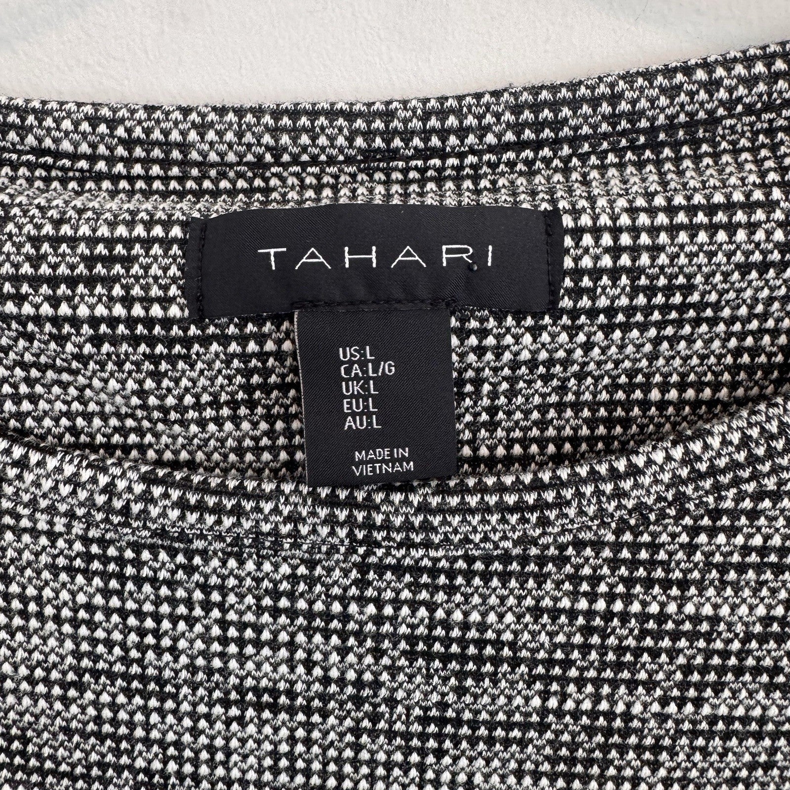 Tahari Black White Textured Knit Shift Dress Large L 3/4 Sleeve Pockets Career