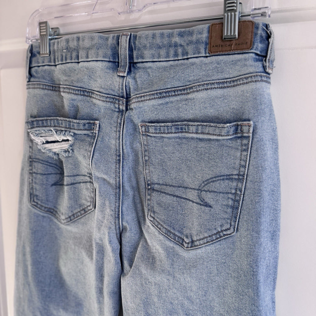 American Eagle Curvy Mom Jeans Womens 4 Regular Distressed Rigid Denim