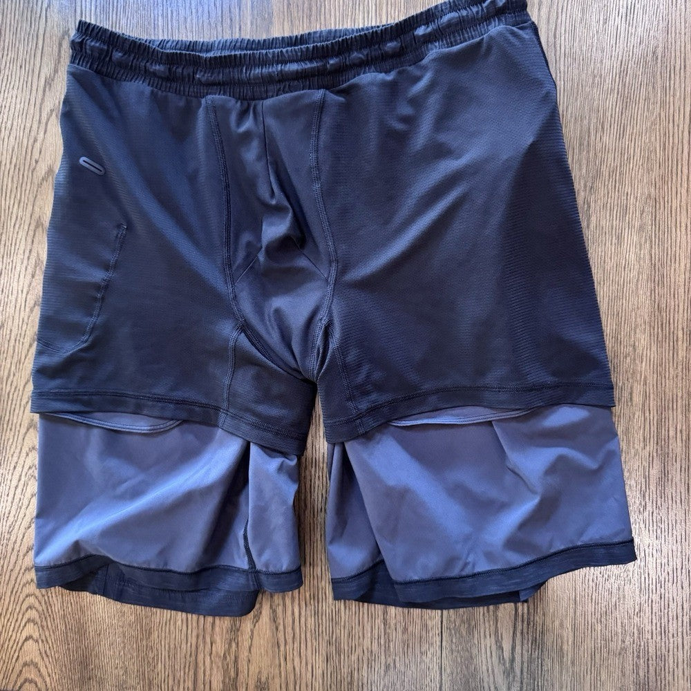 Lululemon Men's Pace Breaker Shorts Navy Blue Lined Gym Size M 17" Waist
