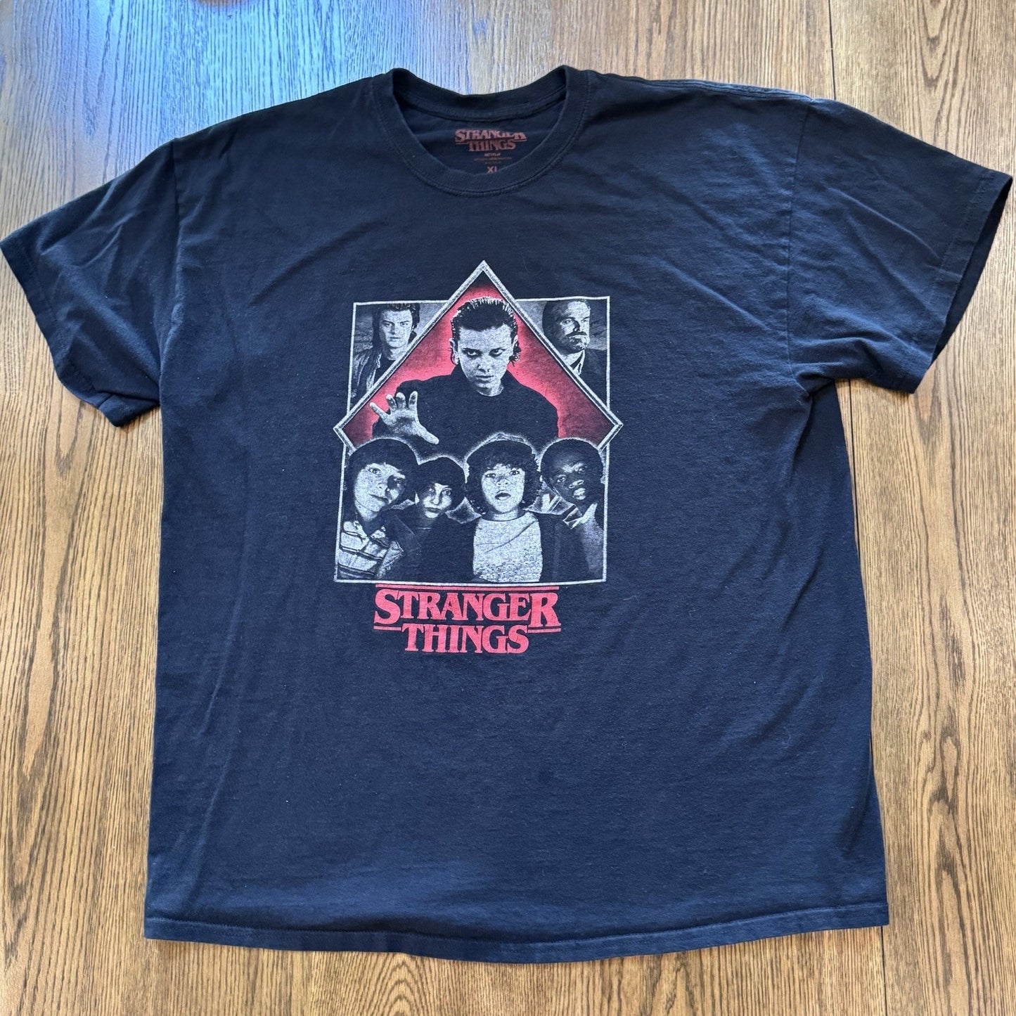 Stranger Things Netflix Graphic T-Shirt Men’s XL Black 100% Cotton Tee