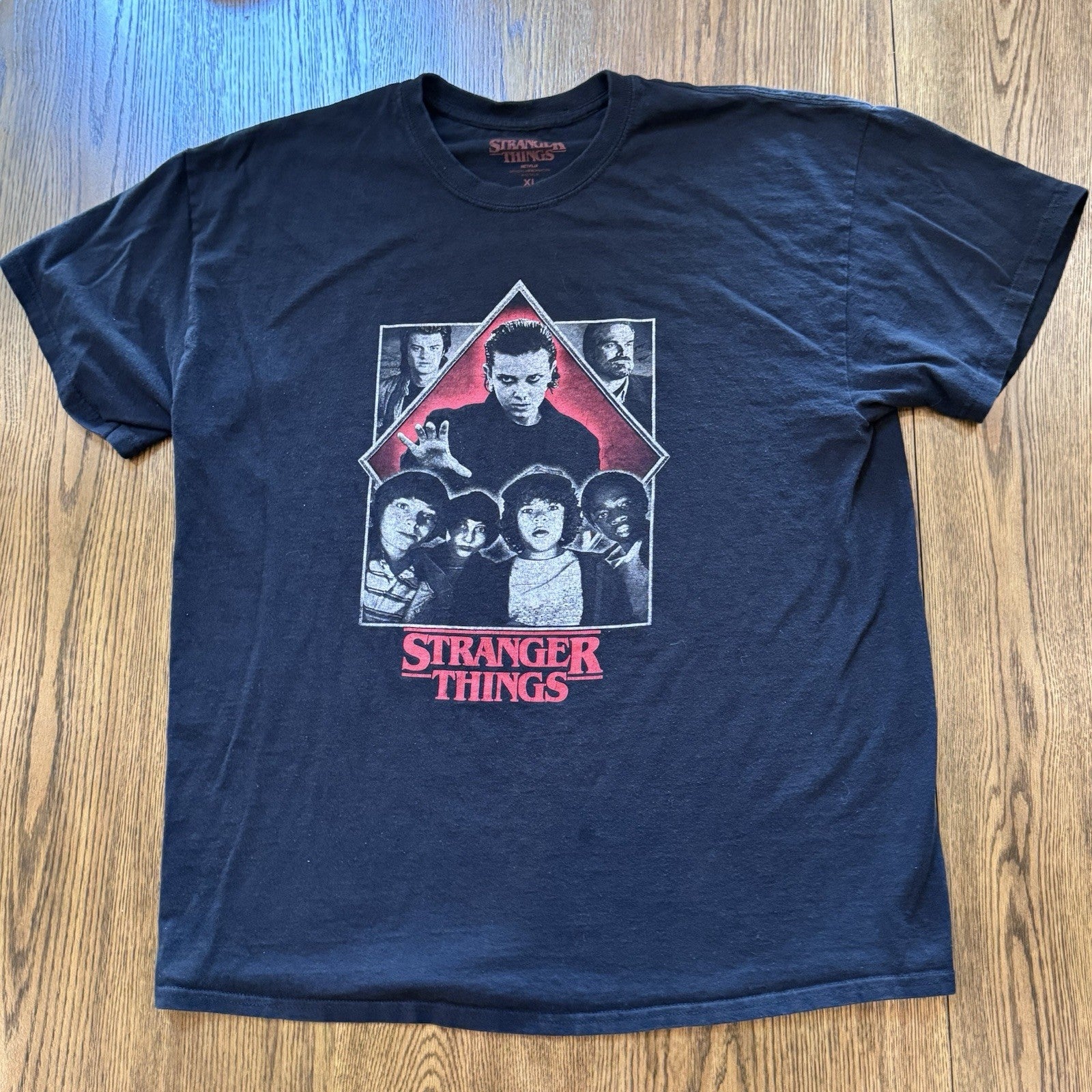 Stranger Things Netflix Graphic T-Shirt Men’s XL Black 100% Cotton Tee