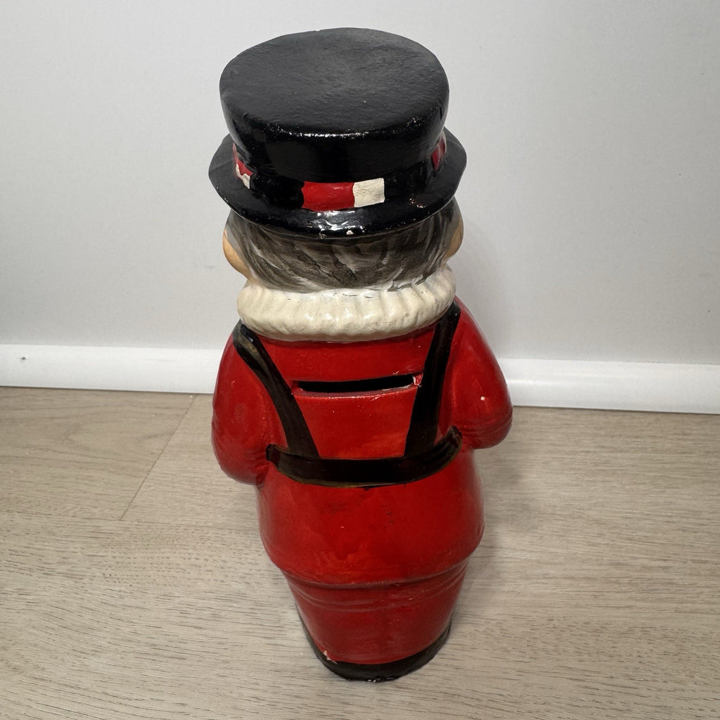 Vintage London Beefeater Yeoman Warder Coin Bank Chalkware Mid Century Souvenir