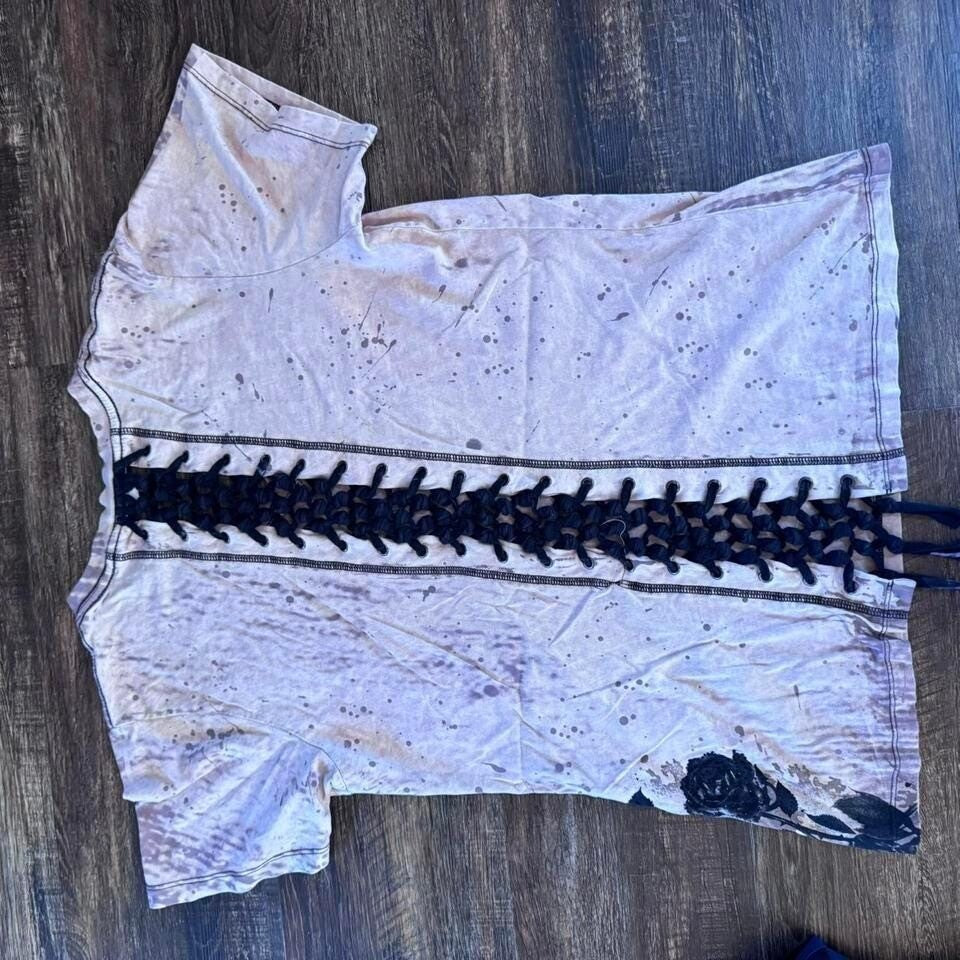 Affliction Provo V-Neck T-Shirt Large vintage other rhinestones and tie