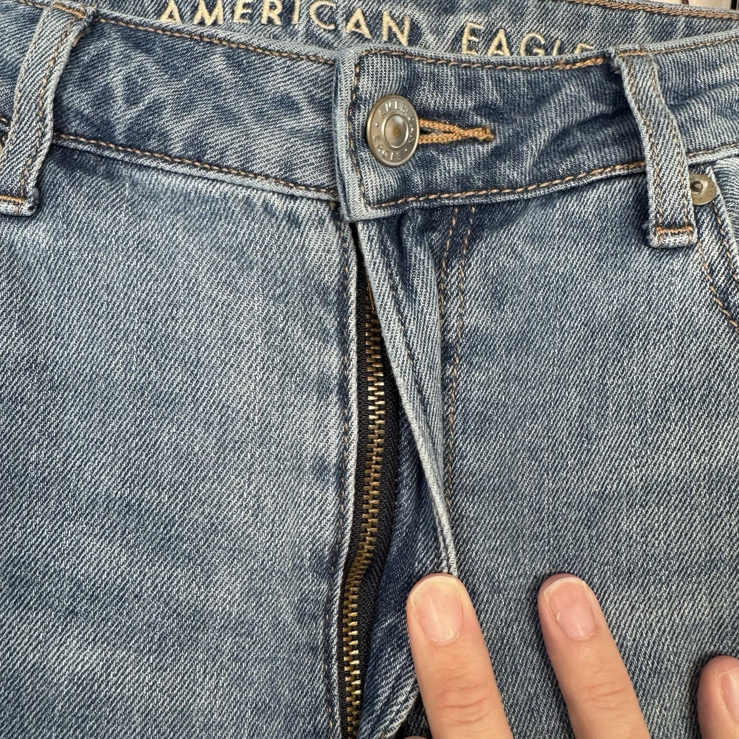 American Eagle Mom Jeans Women’s 8 Short Distressed High Rise Blue Denim