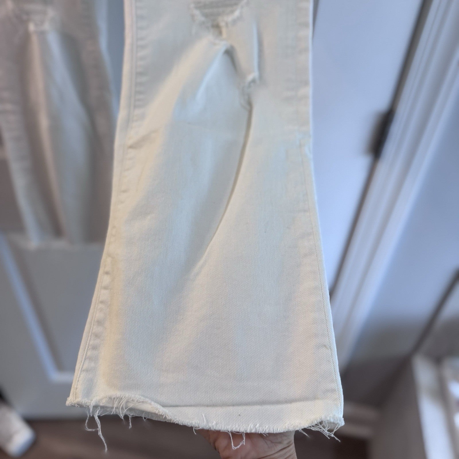 Express Womens 90s Bootcut Jeans Size 12R White High Rise Distressed MSRP 88