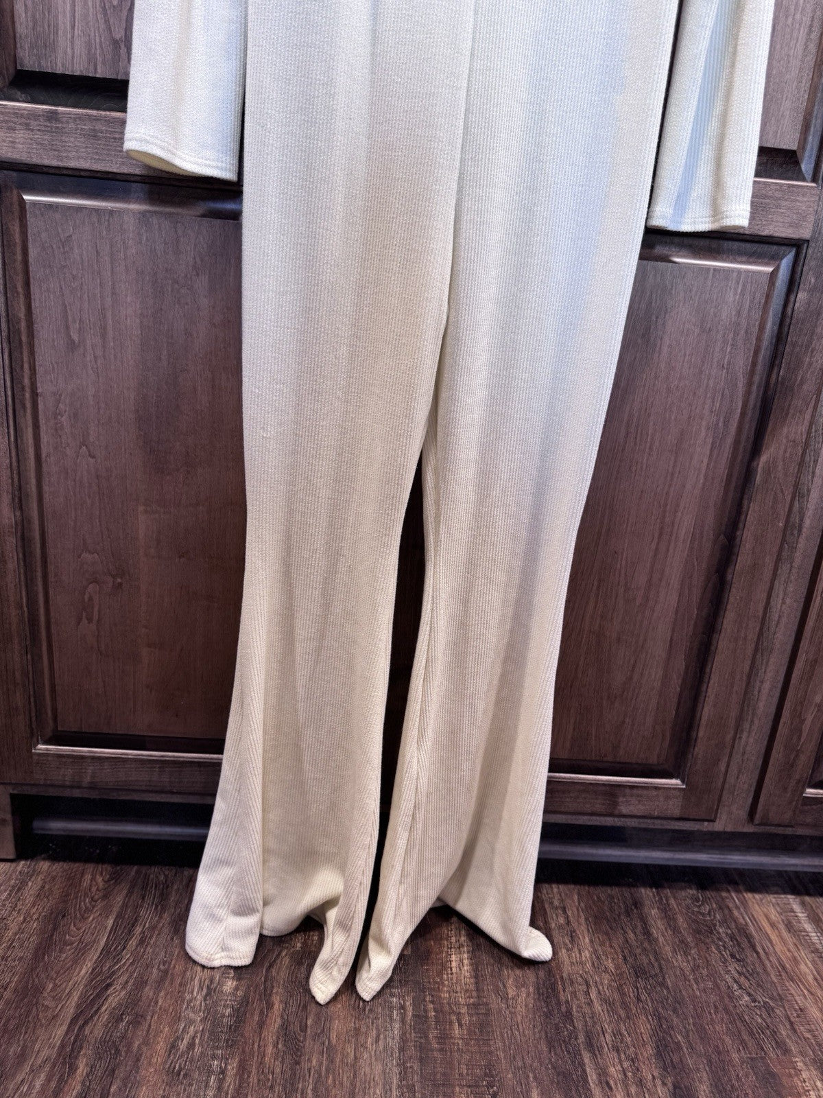 NWT PrettyLittleThing Maternity Cream Ribbed Jumpsuit – Size 12 US / 16 UK
