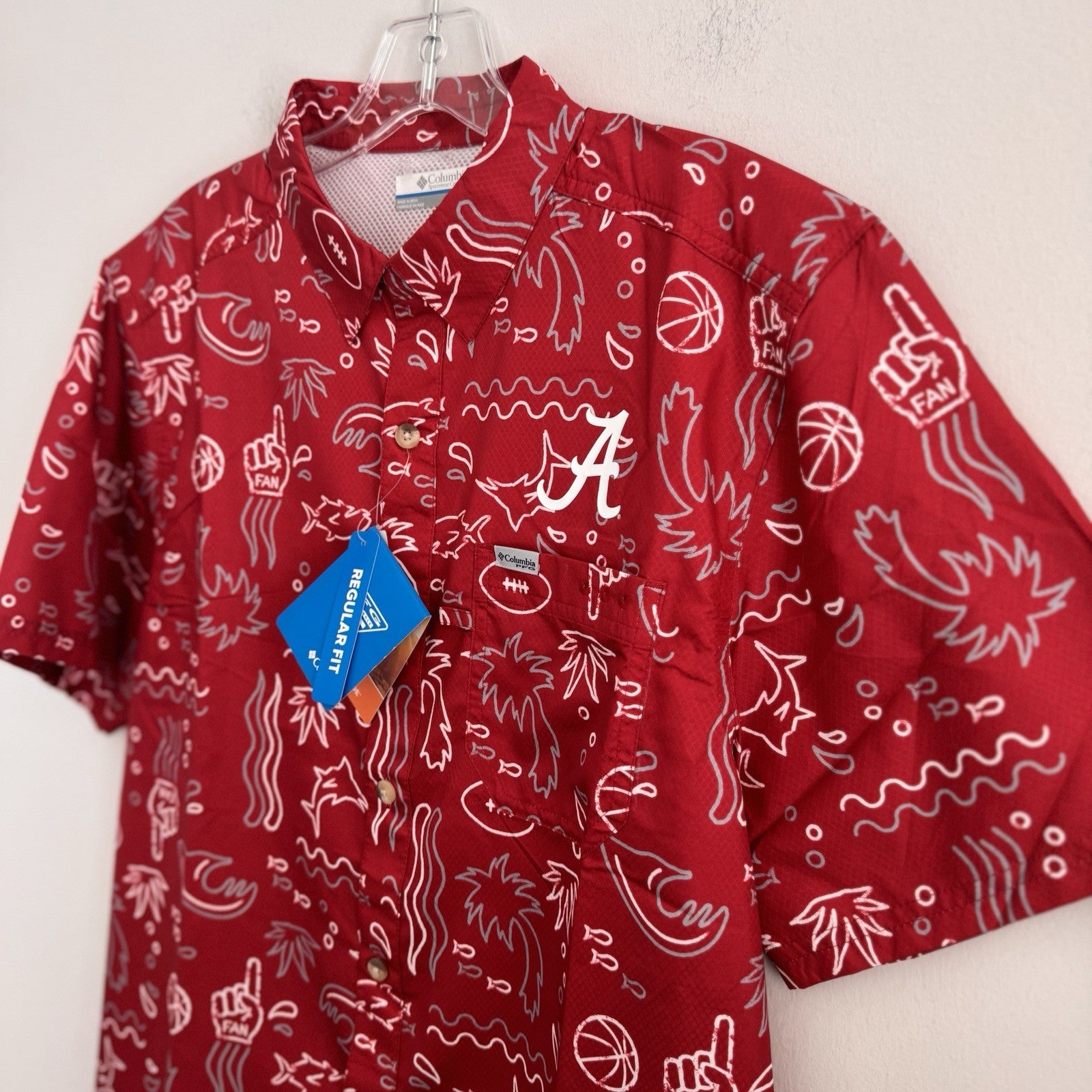 Columbia PFG Alabama Crimson Tide Tamiami Shirt Mens Small Crimson Allover Print