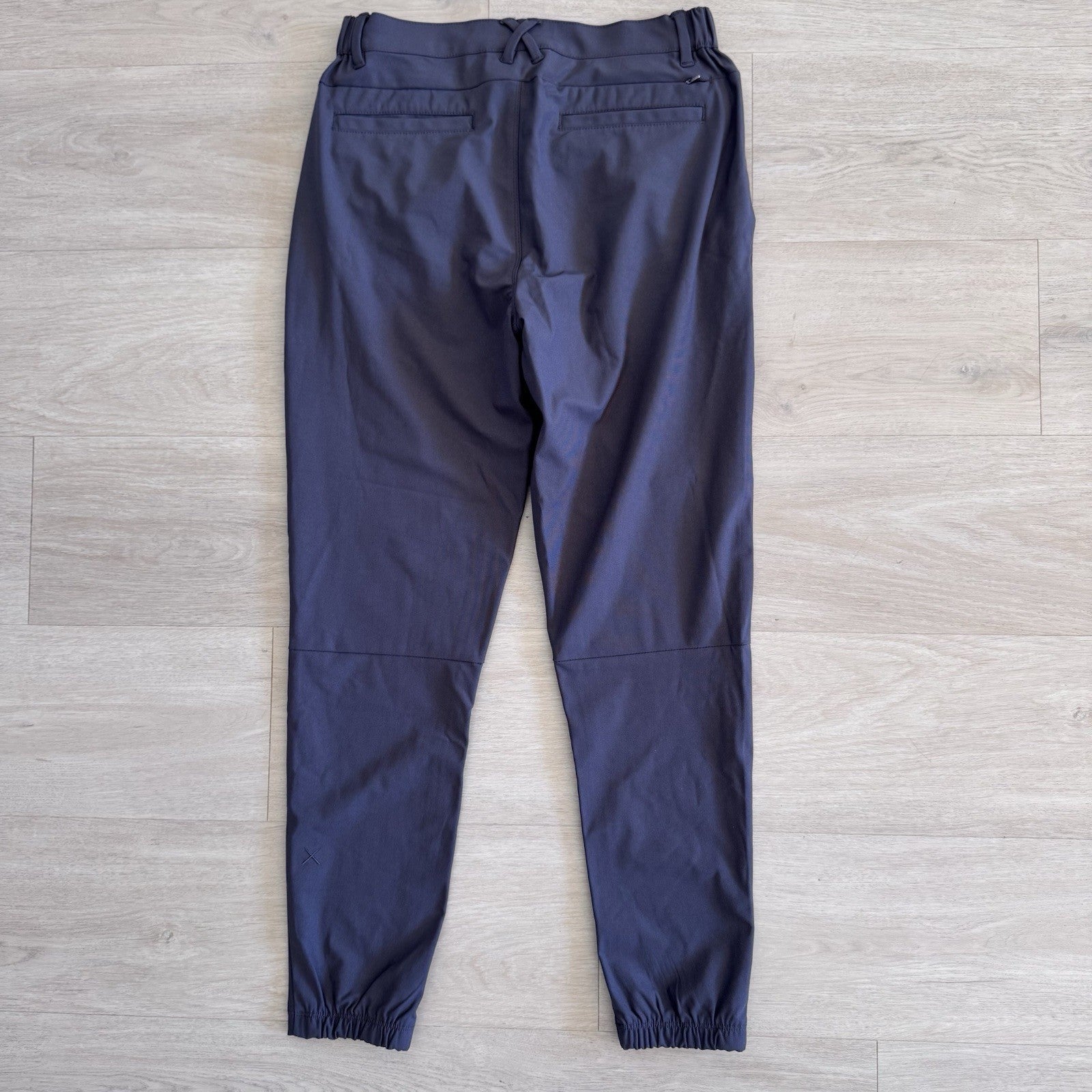 CUTS Mens Jogger Pants Size Small Gray Stretch Athletic Performance