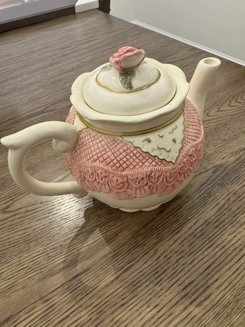 1990s Seymour Mann Ceramic Teapot w/ Floral Clock Bow Rose Design