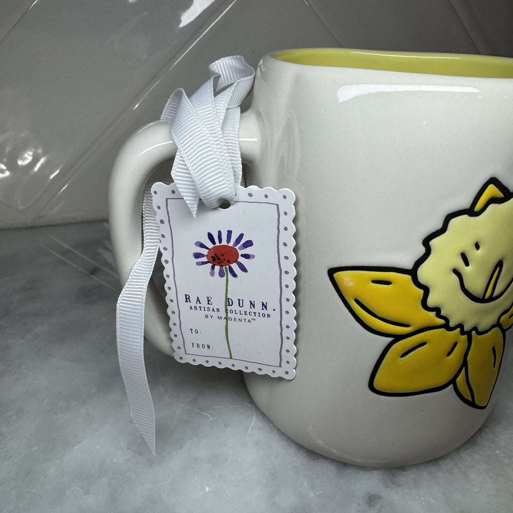 Rae Dunn MOM Daffodil Mug Yellow Floral Coffee Cup New w/ Tag Flower NEW