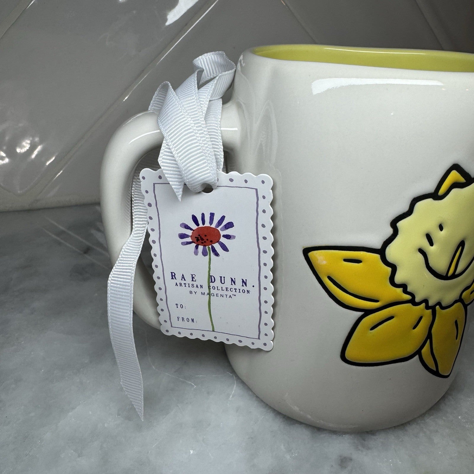 Rae Dunn MOM Daffodil Mug Yellow Floral Coffee Cup New w/ Tag Flower NEW