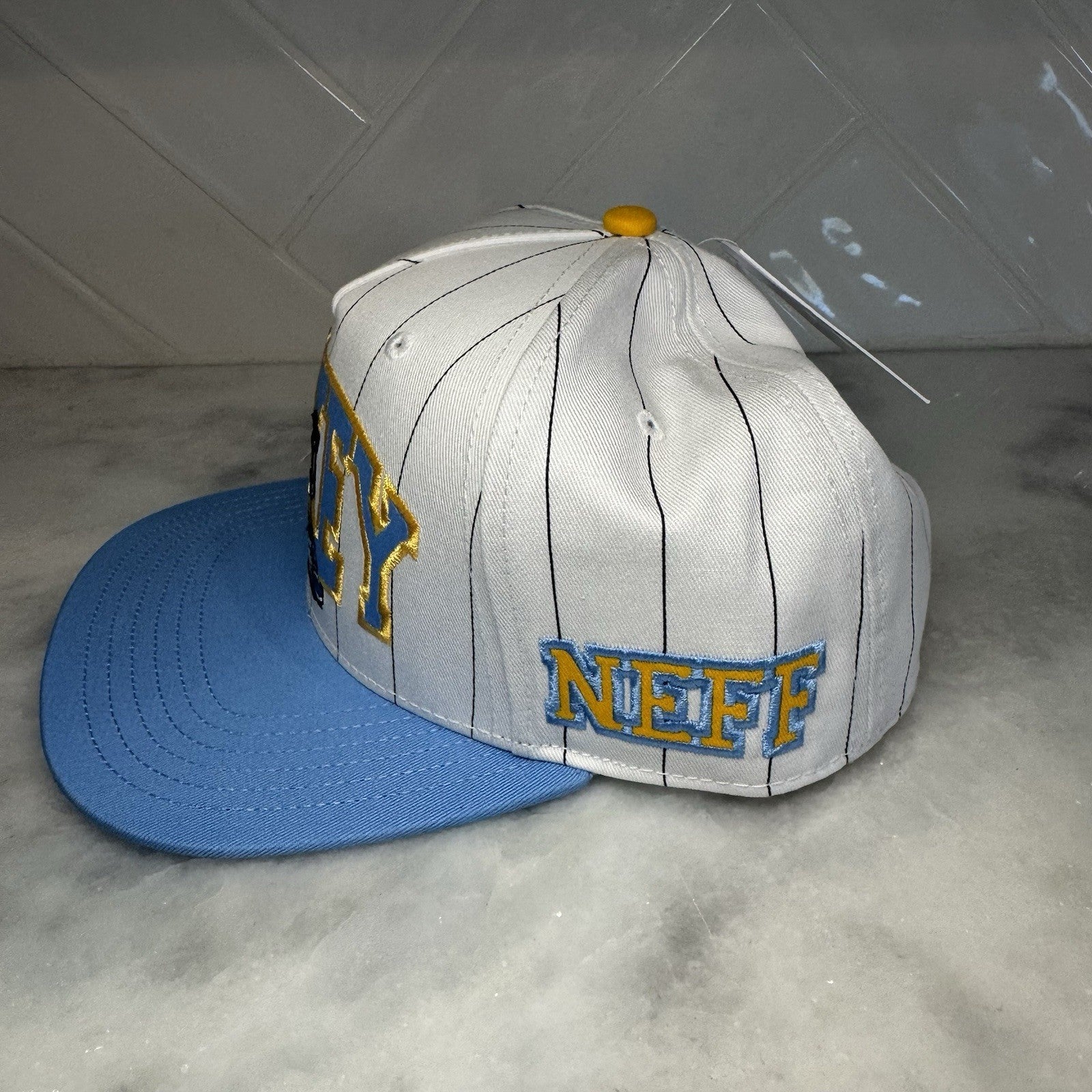 Disney Neff Mickey Mouse Snapback Hat White Blue Pinstripe Adjustable NWT