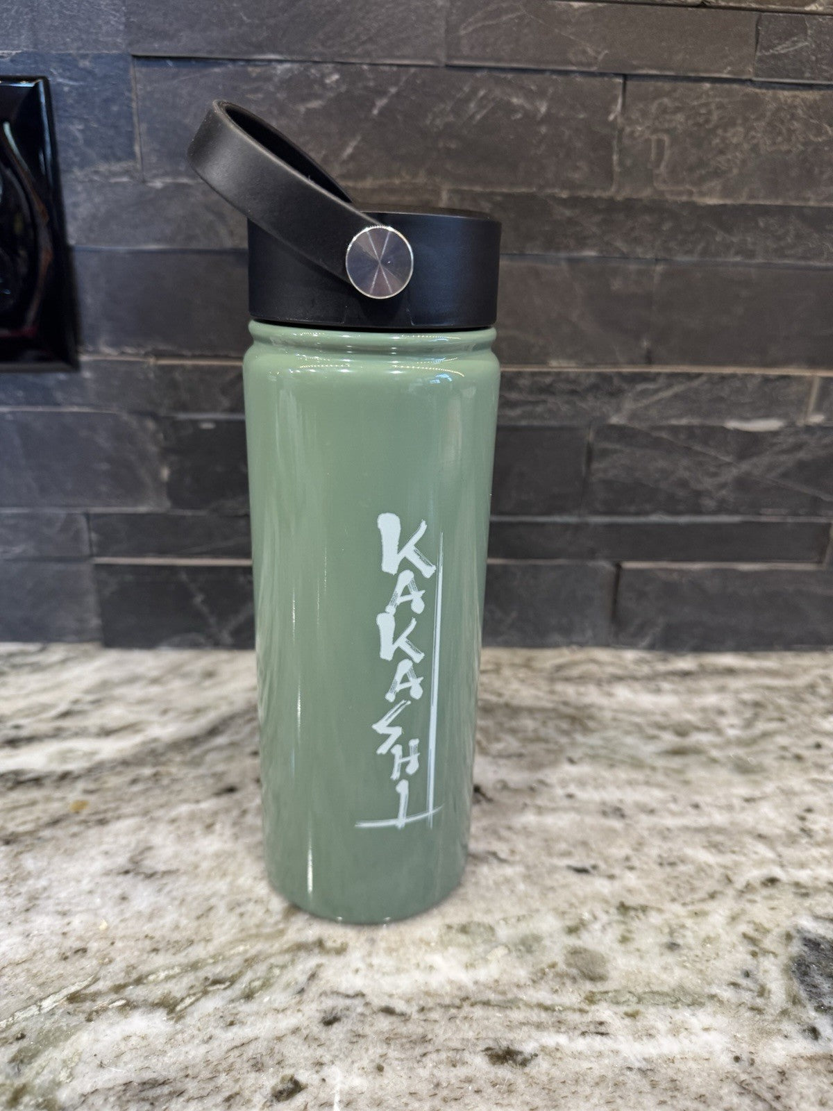 NARUTO KAKASHI 17 OZ. STAINLESS STEEL WATER BOTTLE VINTAGE