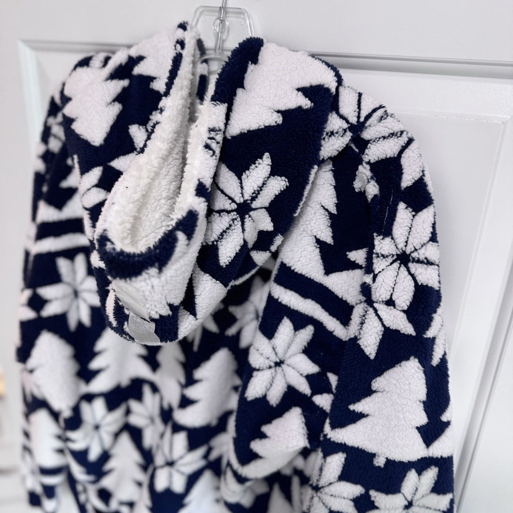 NWT Vera Bradley Jacquard Fleece Hoodie Large Nordic Forest  Sherpa Pullover