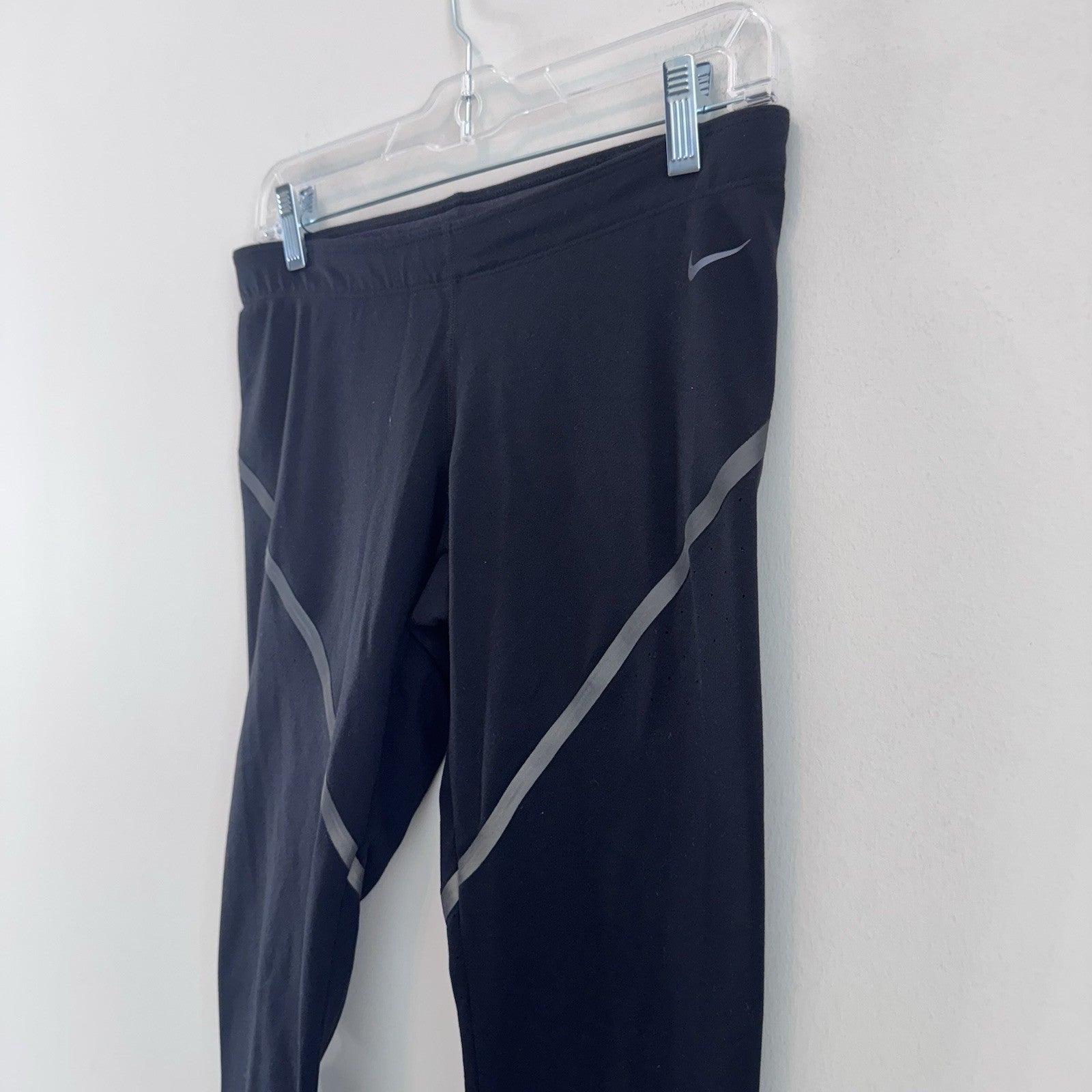 Nike Dri-FIT Crop Leggings Womens M Black Running Capri Reflective