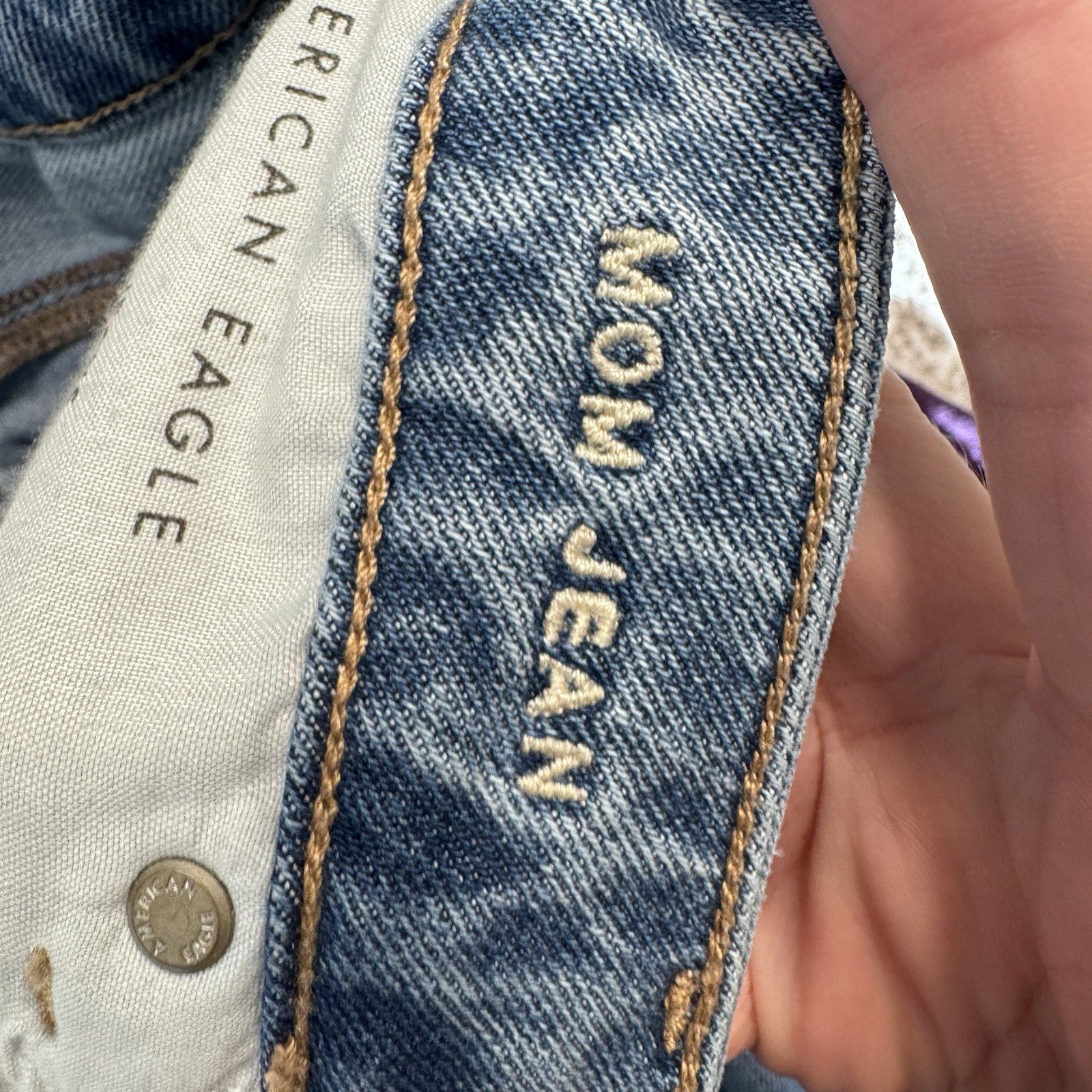 American Eagle Mom Jeans Women’s 8 Short Distressed High Rise Blue Denim