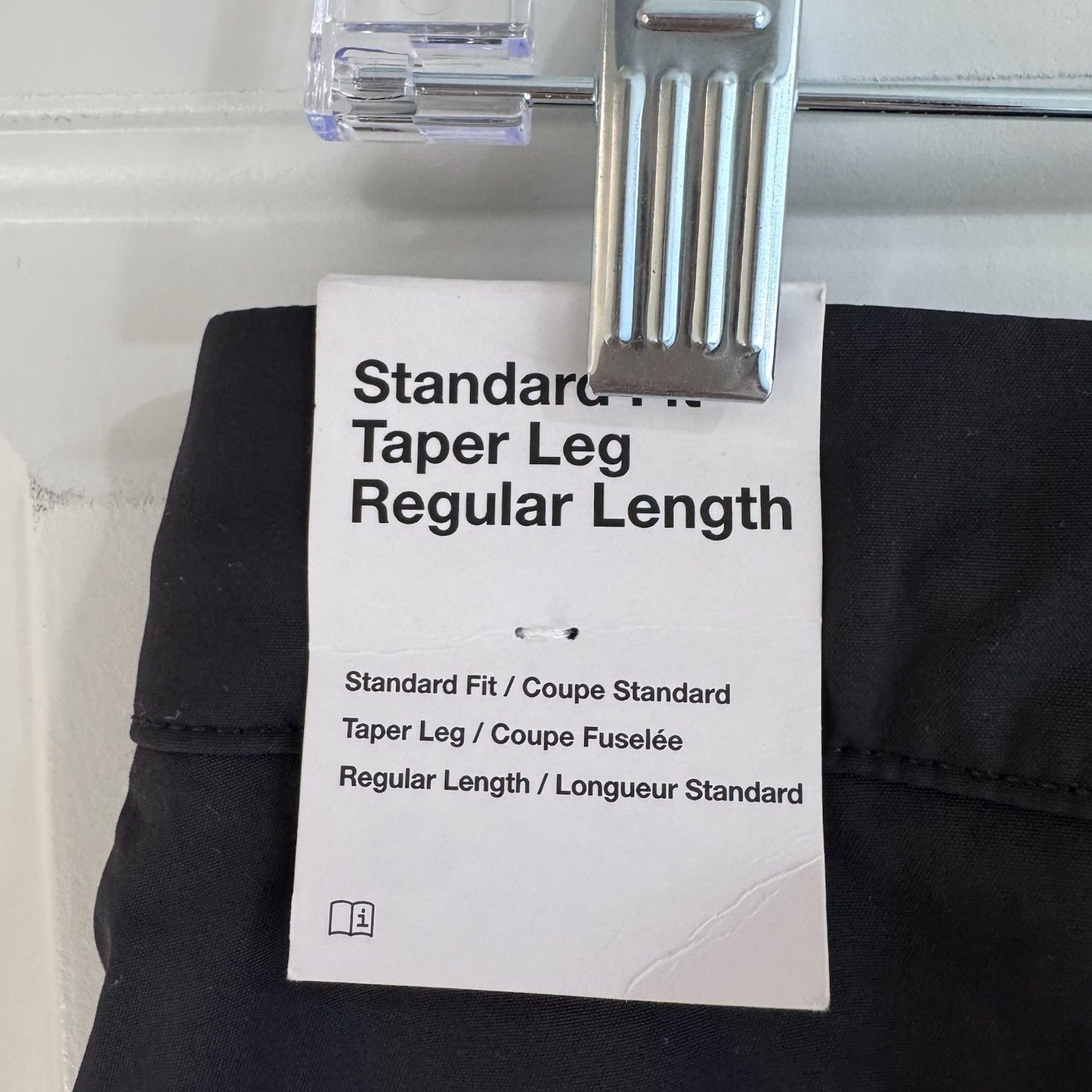 Nike Mens Pants Size 30 Black Taper Leg Standard Fit Cargo Zip Pockets NWT $85