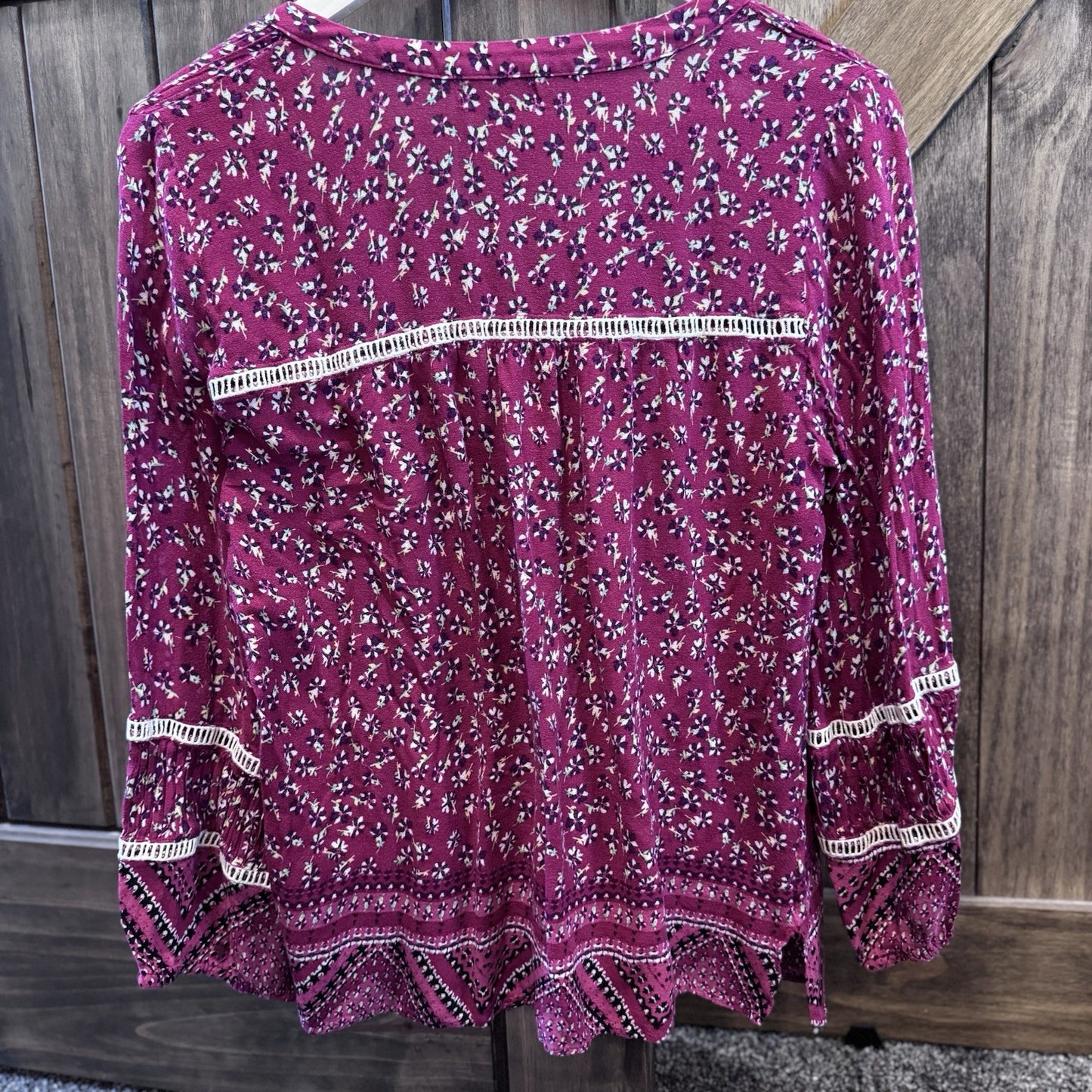 Democracy Women’s L Boho Floral Peasant Blouse Tassel Tie Burgundy Rayon