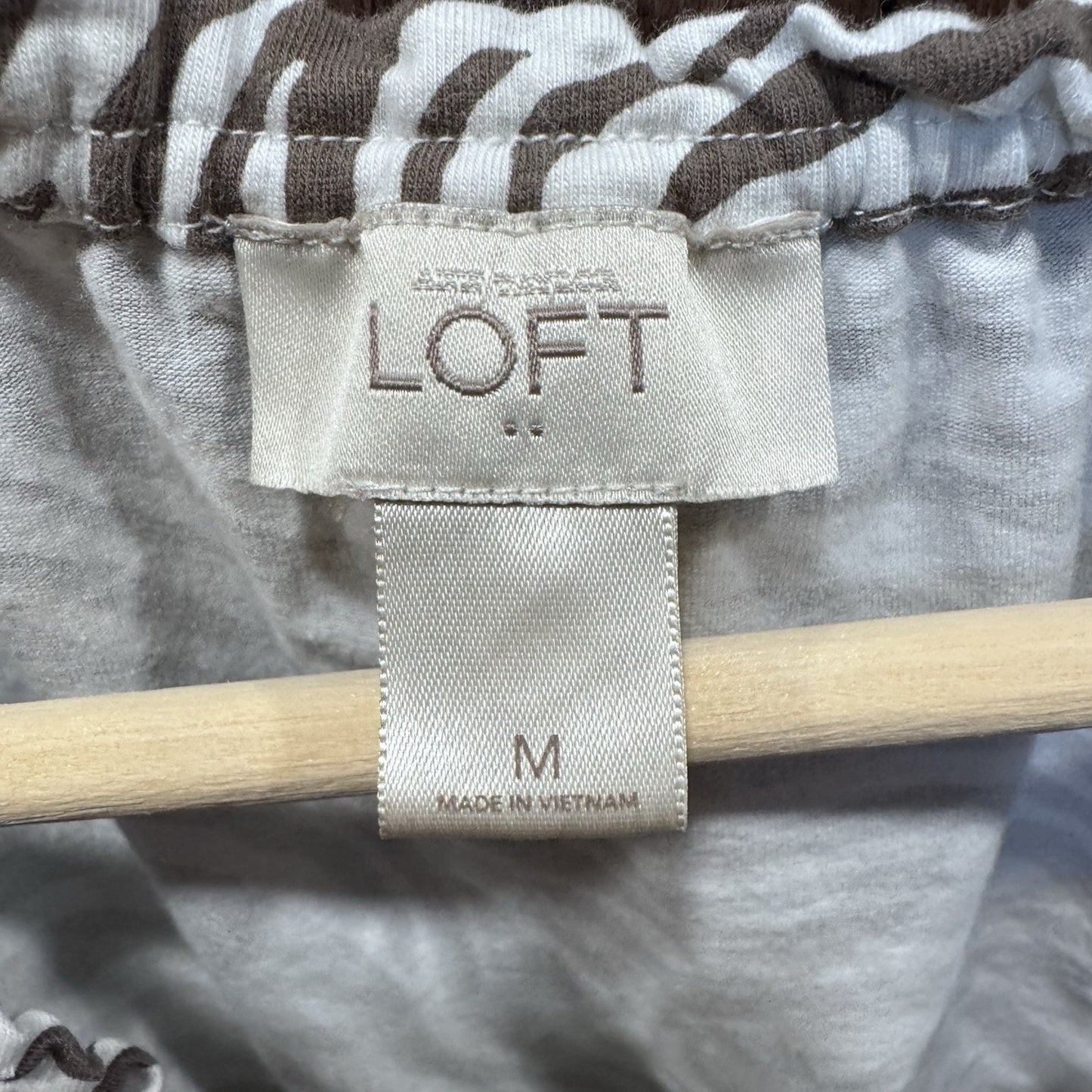 LOFT Women’s M Zebra Print Sleeveless Top Ruched Neckline Stretch Cotton