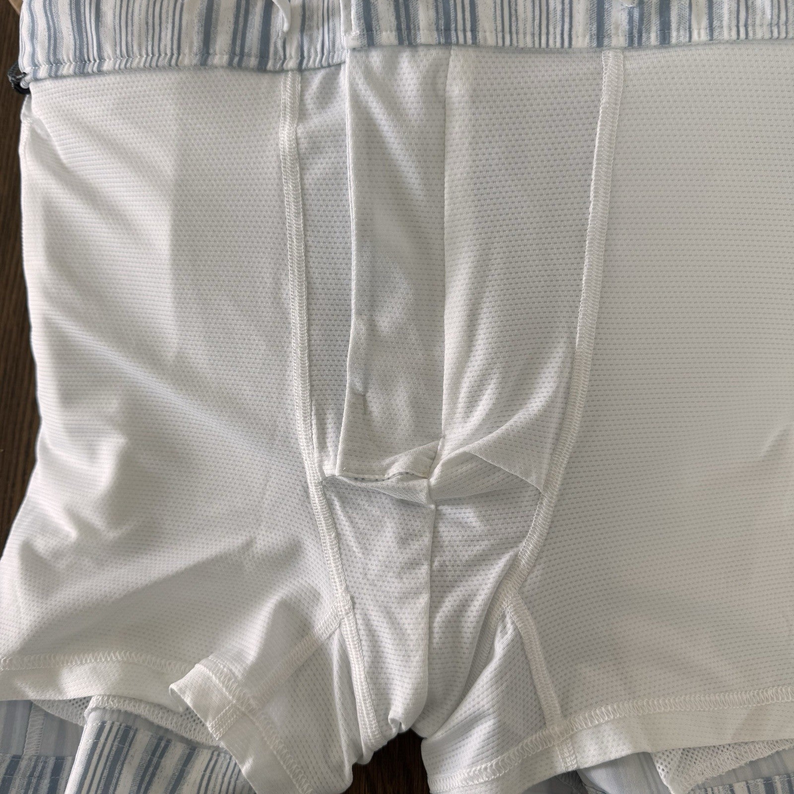 NWT VRST Men's 5” Resort Short, Muted Denim Calm Stripe, Size Small