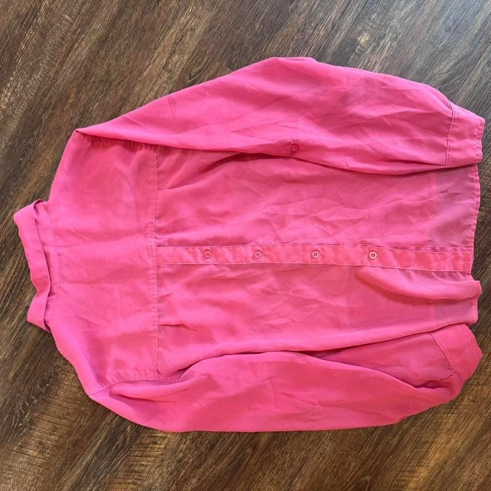 Vintage wet seal size XL Pink button-up blouse with a relaxed fit