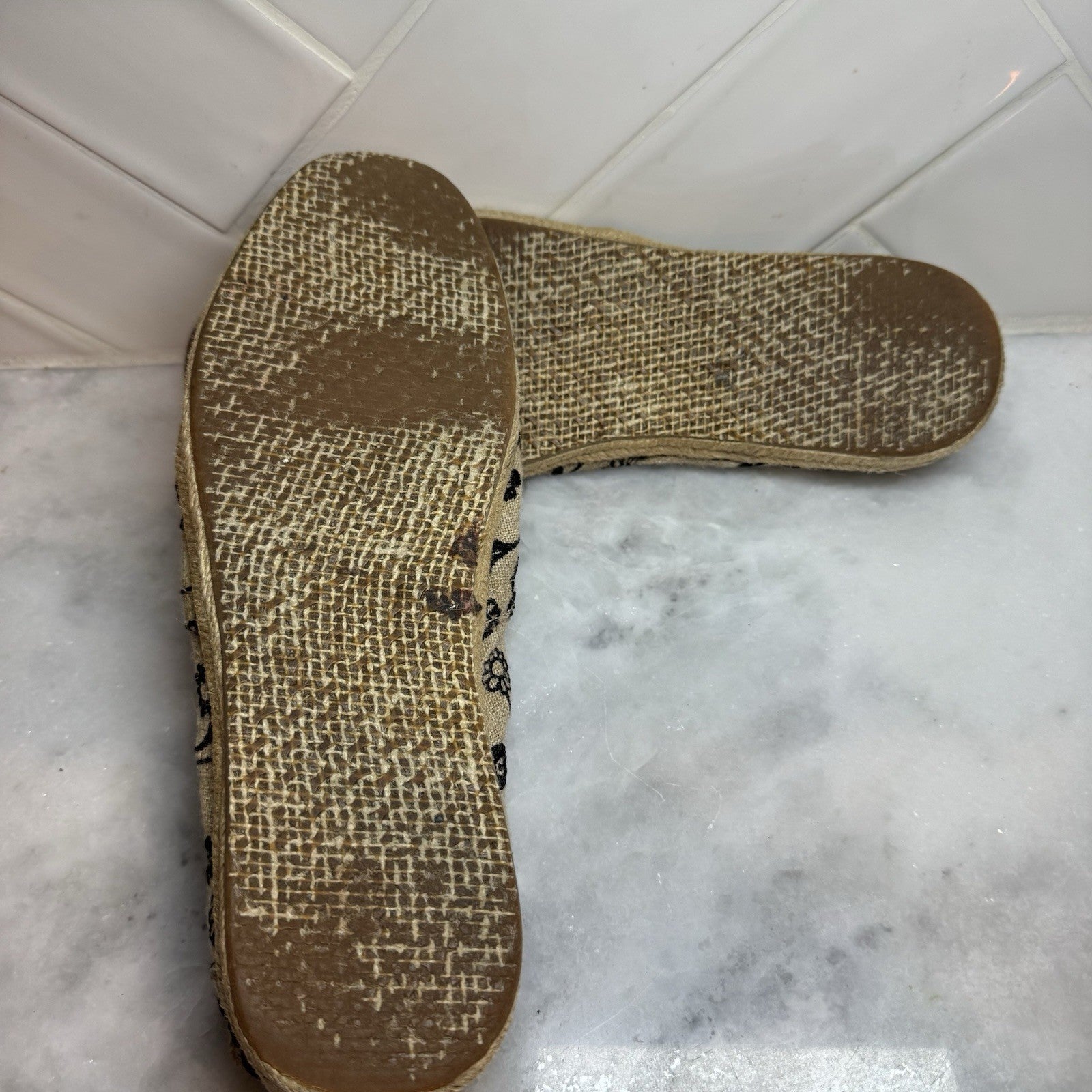 TOMS Classic Alpargata Floral Embroidered Espadrille Women’s 9M Tan Black