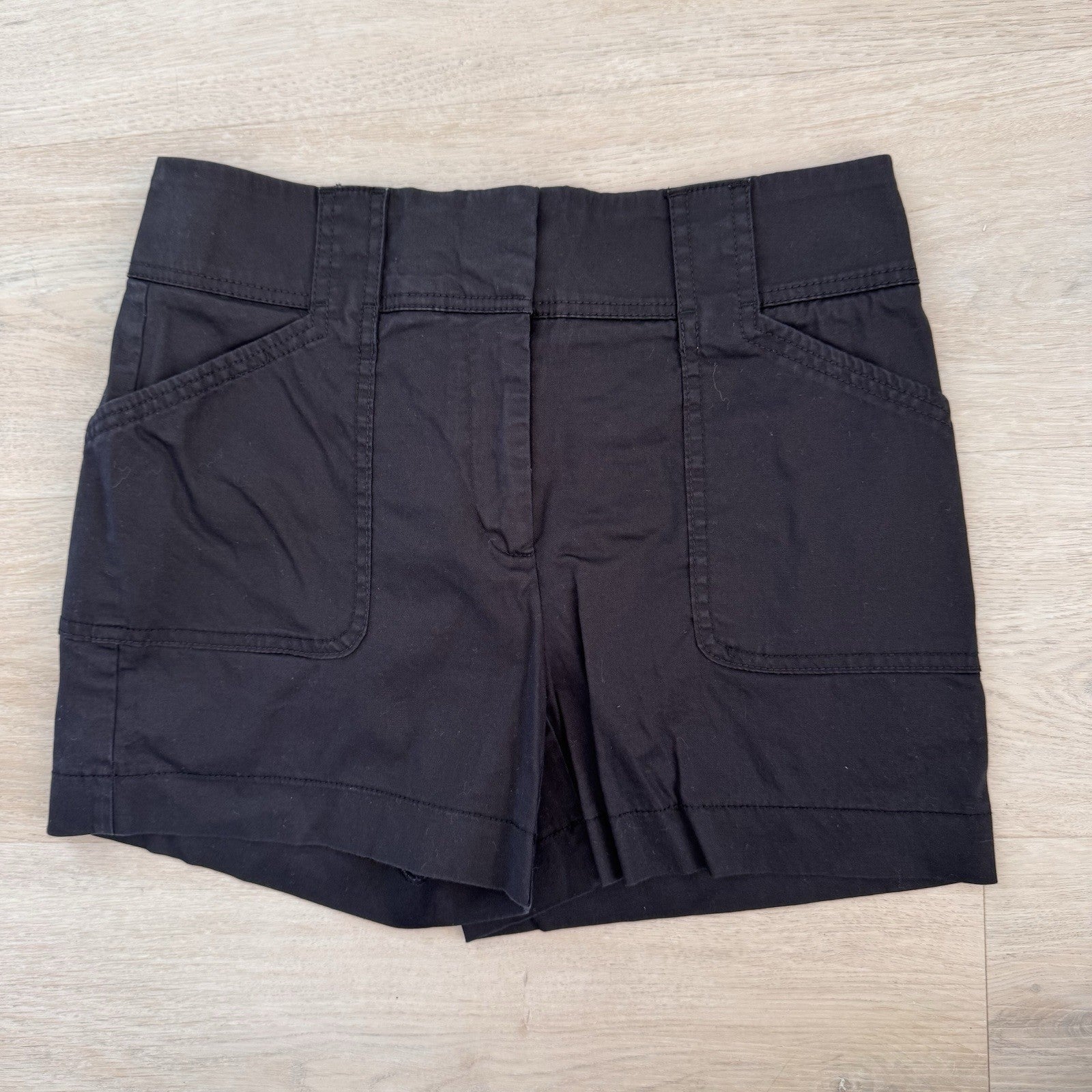 White House Black Market 4” Shorts Sz 2 Black Tailored Women’s