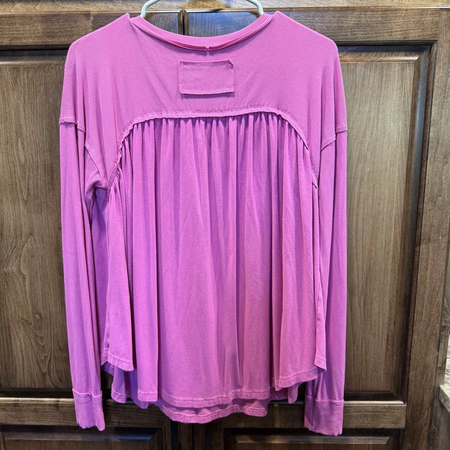 Pink Lily Henley Top Size Medium Pink Long Sleeve Button Front Stretch Casual