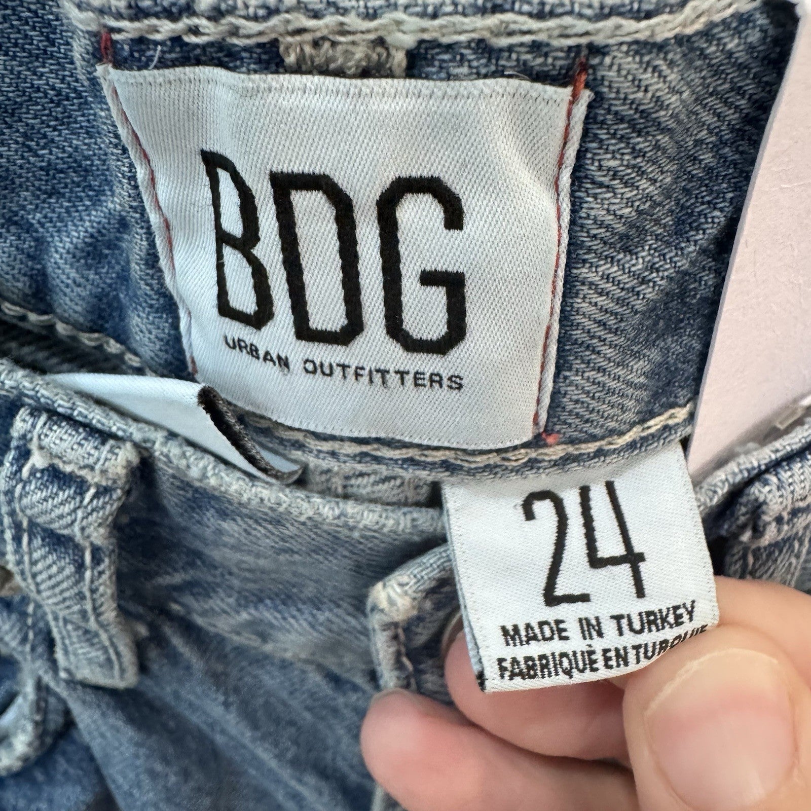 NWT BDG High Rise Baggy Distressed Jeans Size 24 Urban Outfitters