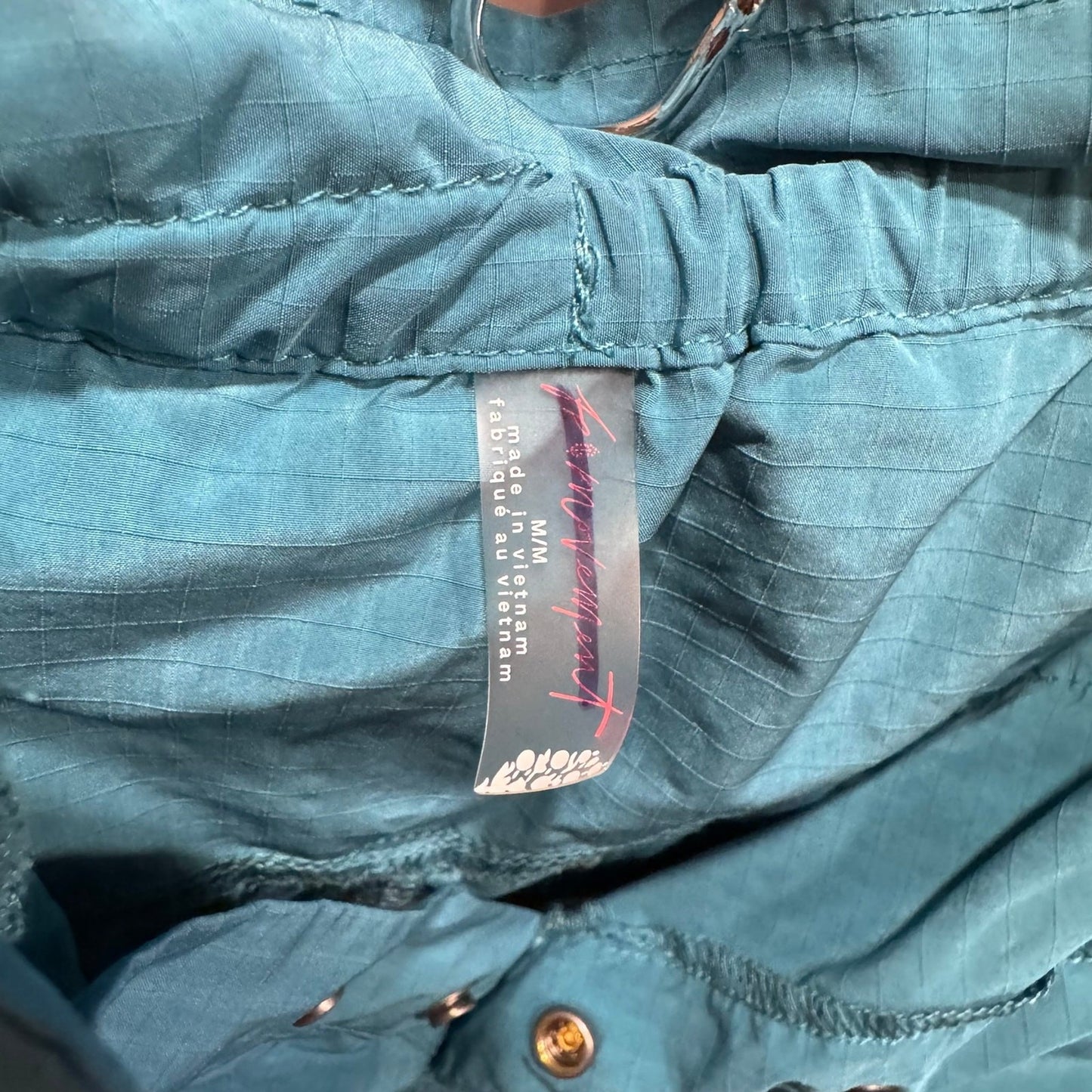 Free People Movement Off the Grid Cargo Shorts size Medium