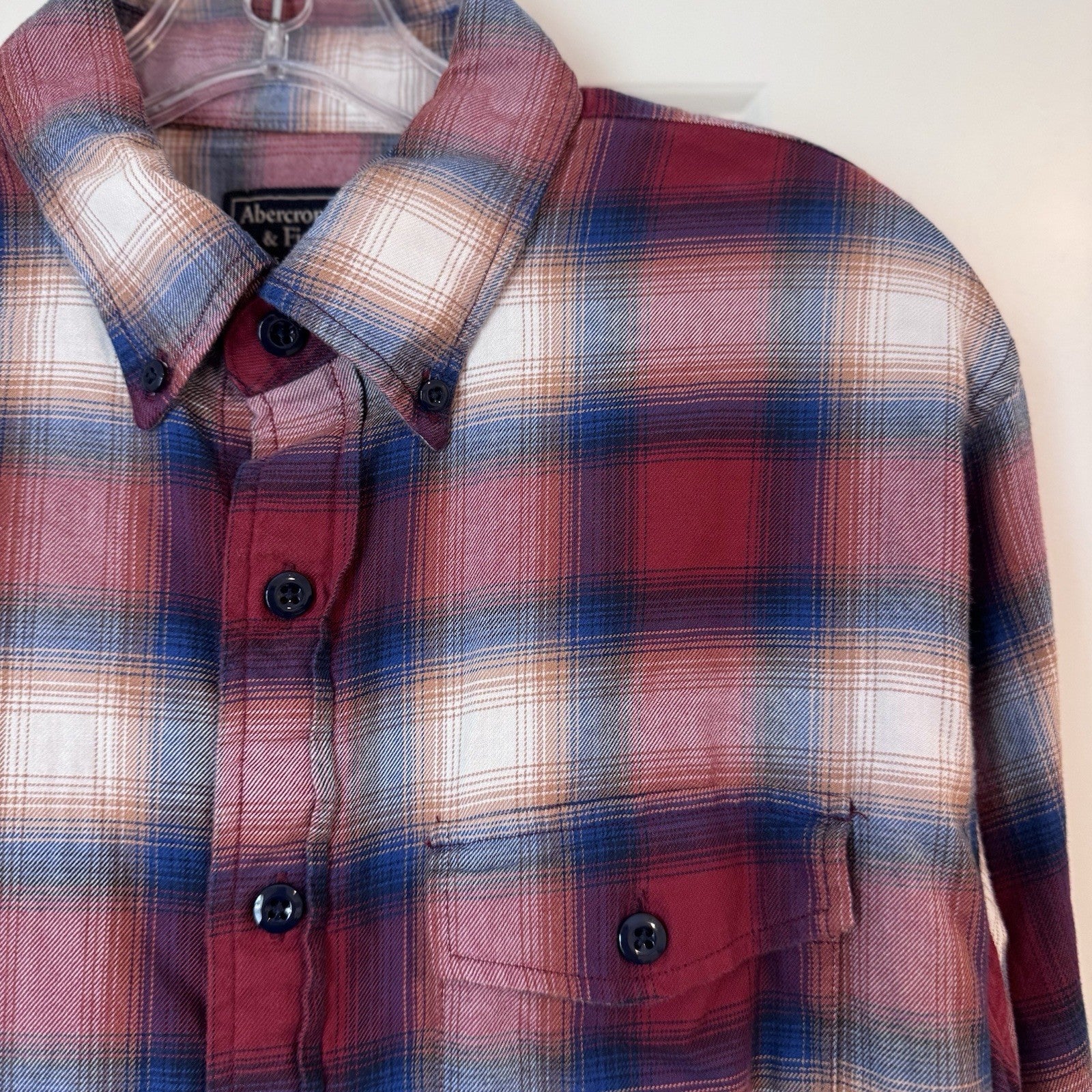 Abercrombie & Fitch Men’s Plaid Flannel Shirt M Red Blue Long Sleeve Cotton