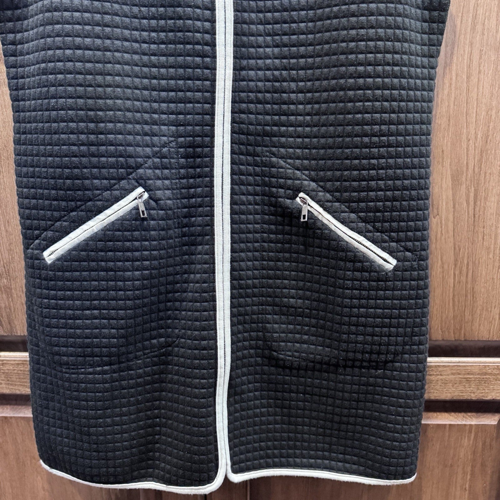 She + Sky Quilted Zip Front Vest Black White Trim Sleeveless Jacket Size M