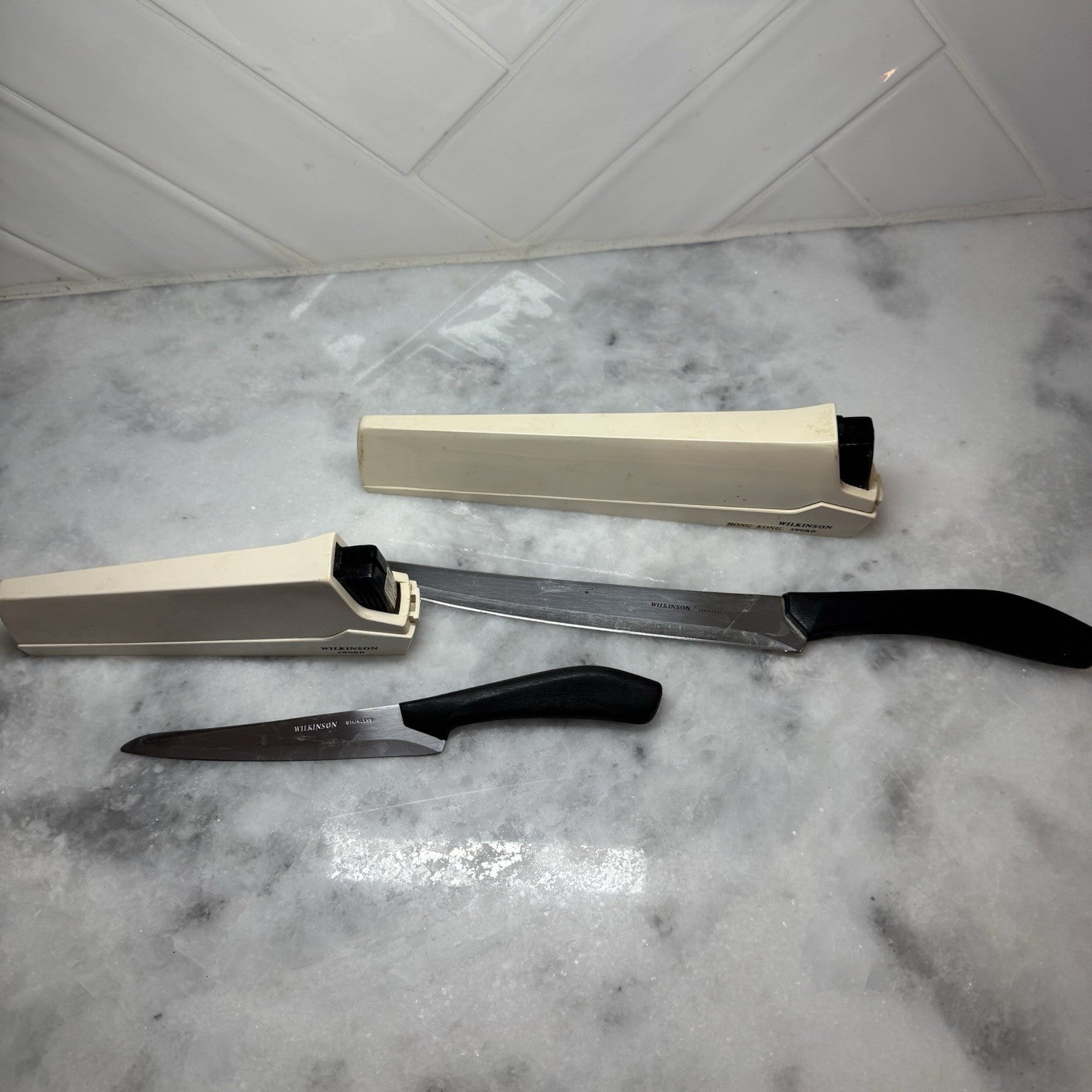 Wilkinson Sword Knife Self-Sharpening Case Blades lot of 2 white vintage
